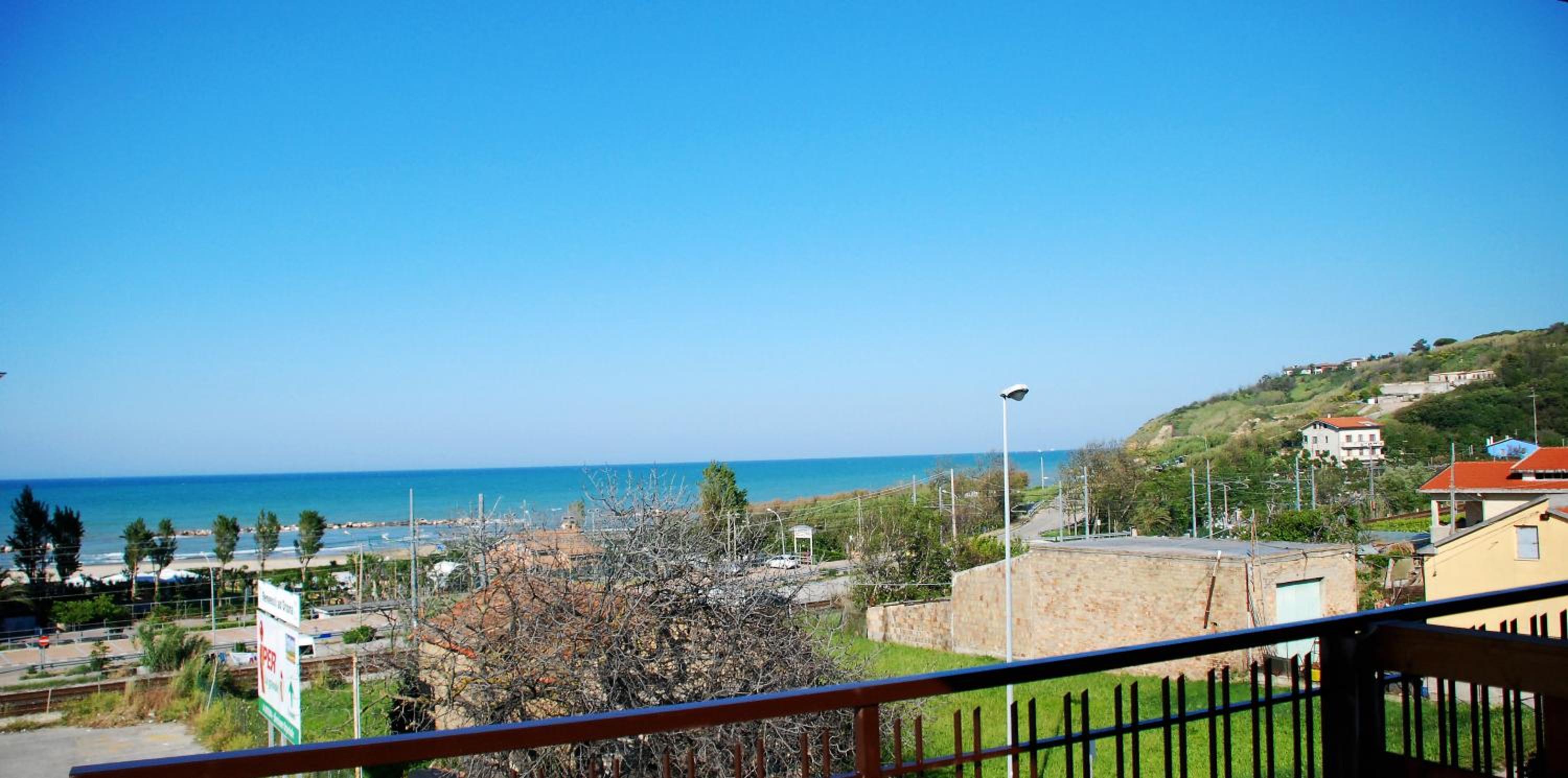Deluxe Triple Room With Sea View