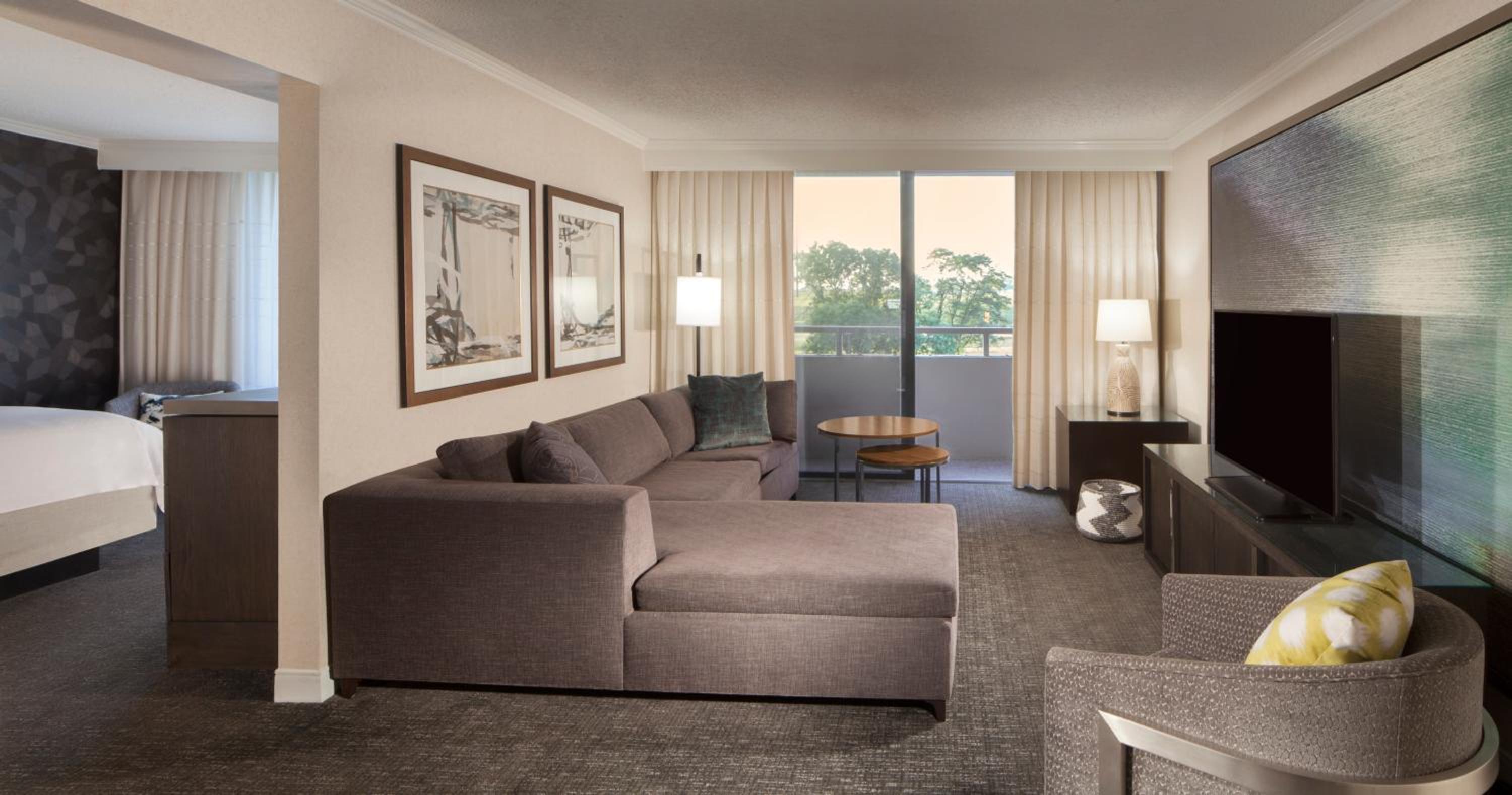 One-Bedroom Suite with Sofa Bed and Balcony - Photo 1