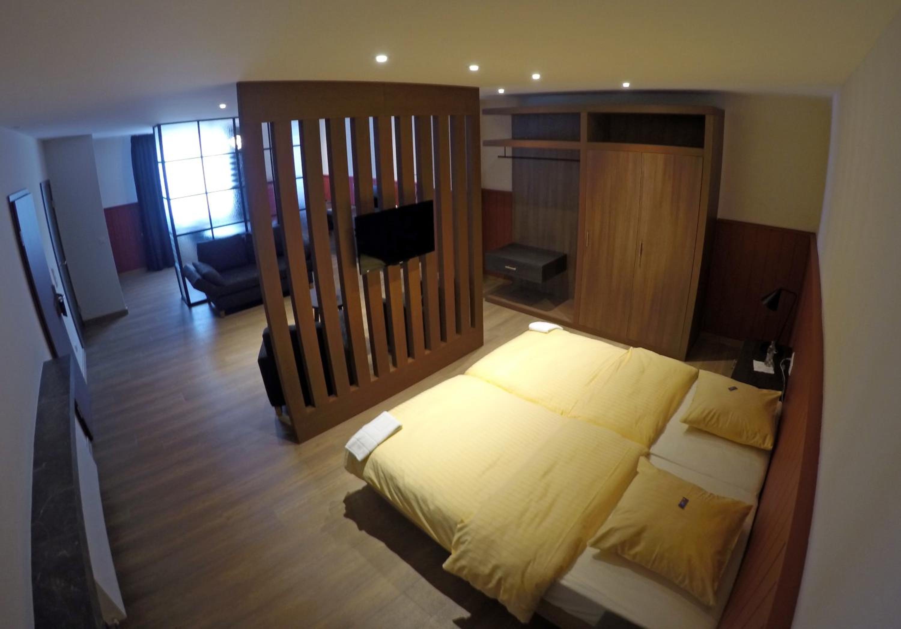 Apartment - Photo 16