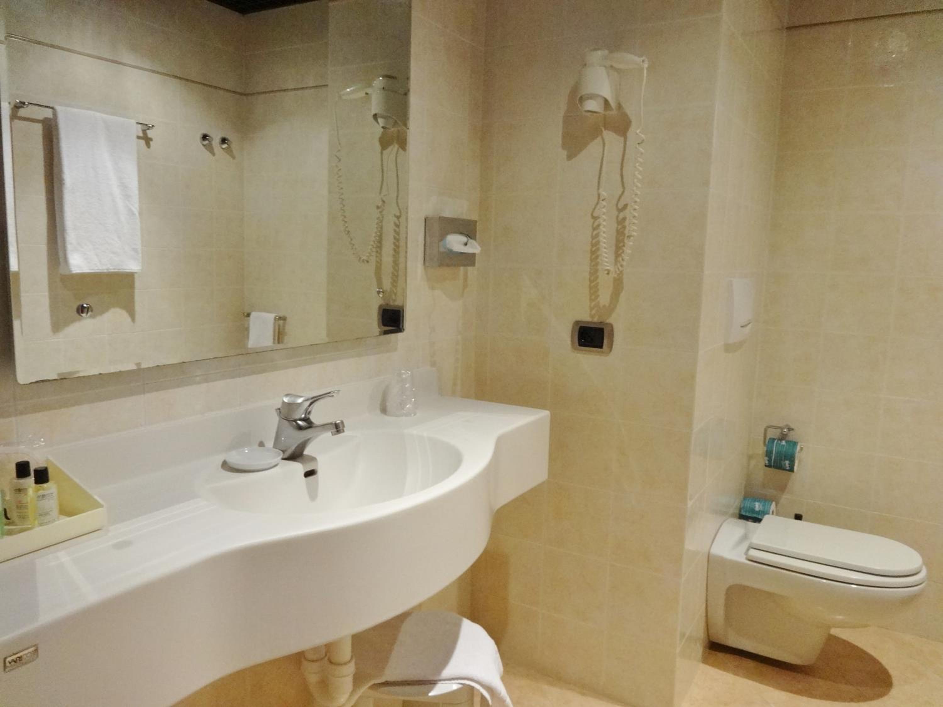 Double Room (1 Adult + 1 Child) photo 2