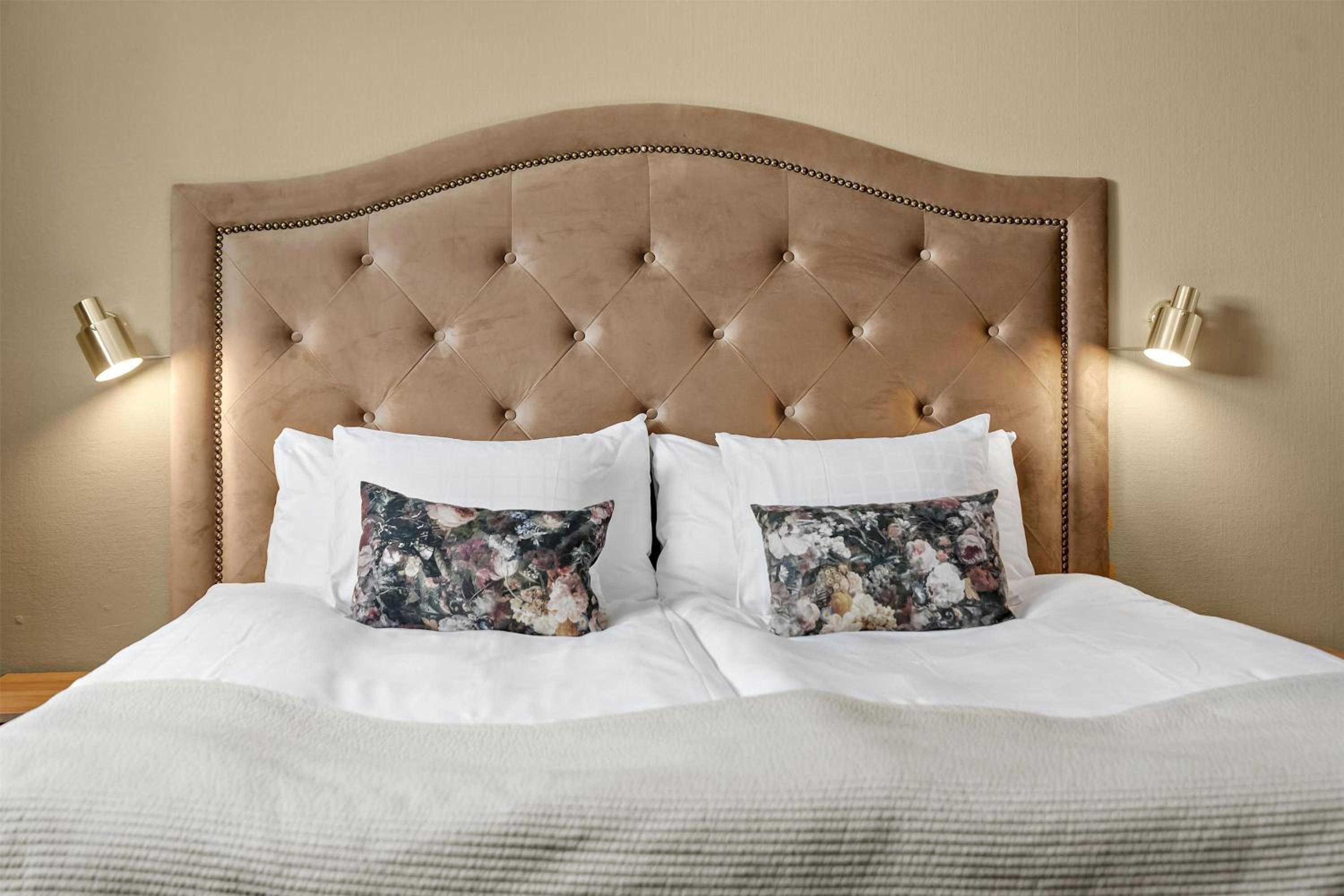 Superior King Room - Photo 3