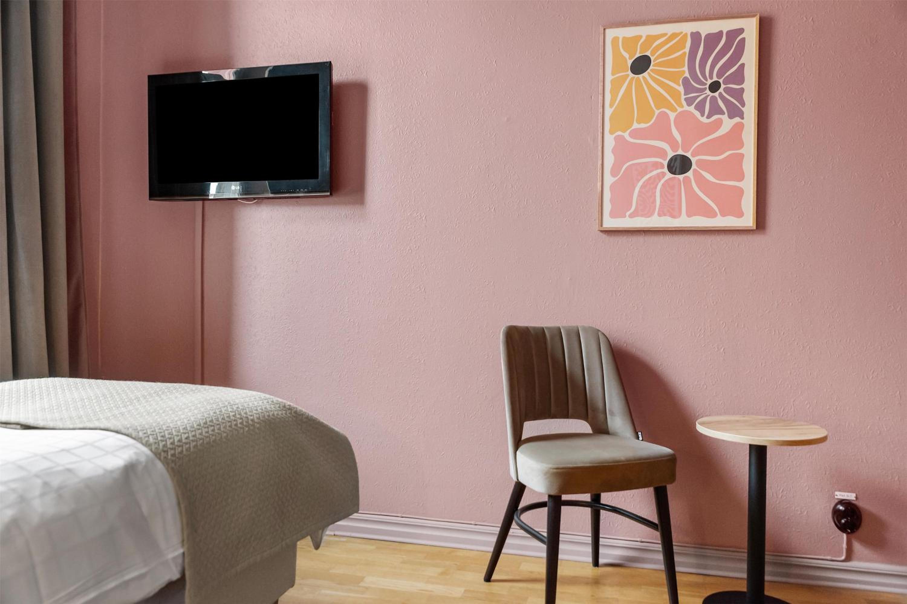 Standard Single Room - Non-Smoking