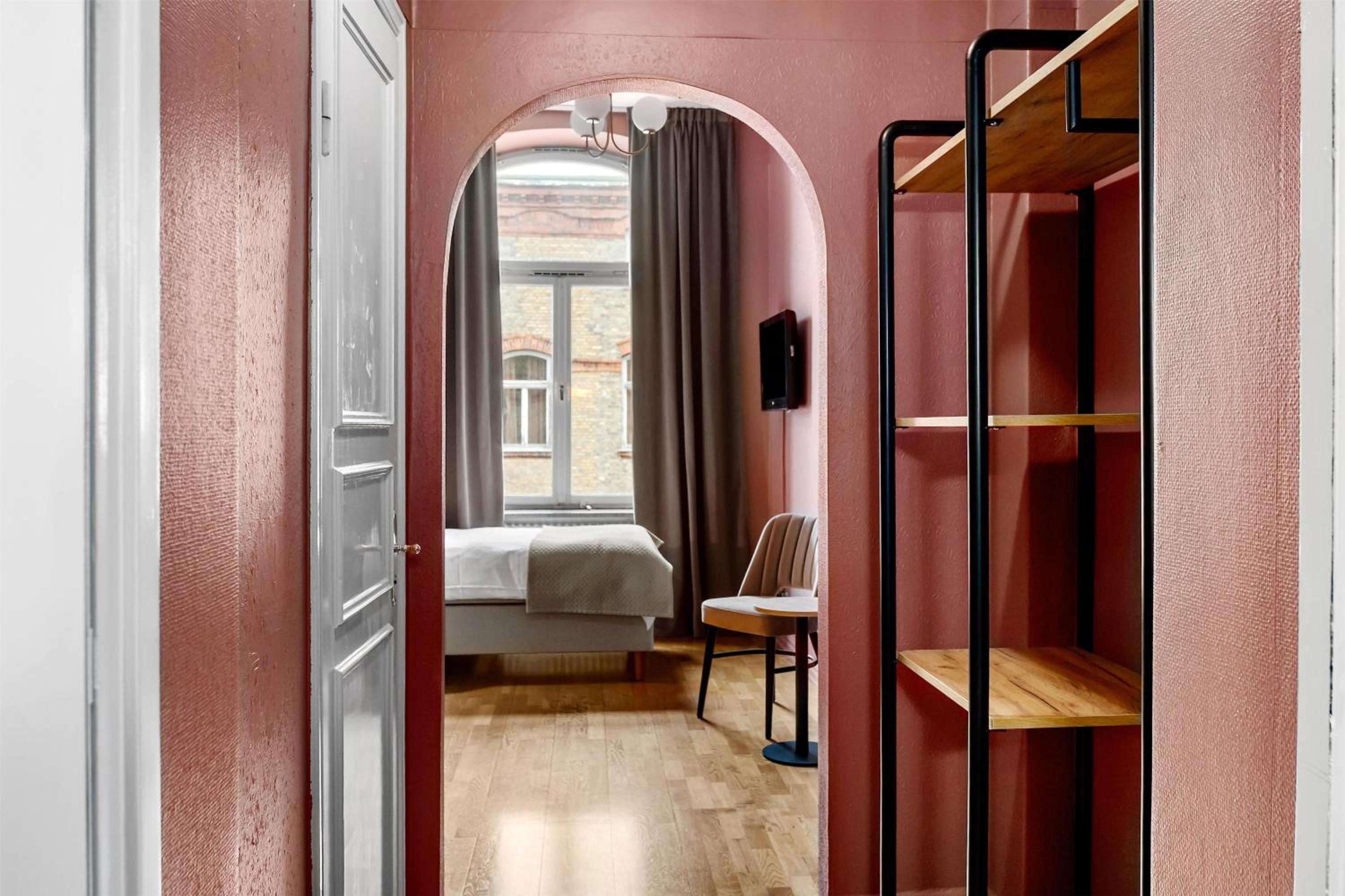 Standard Single Room - Non-Smoking