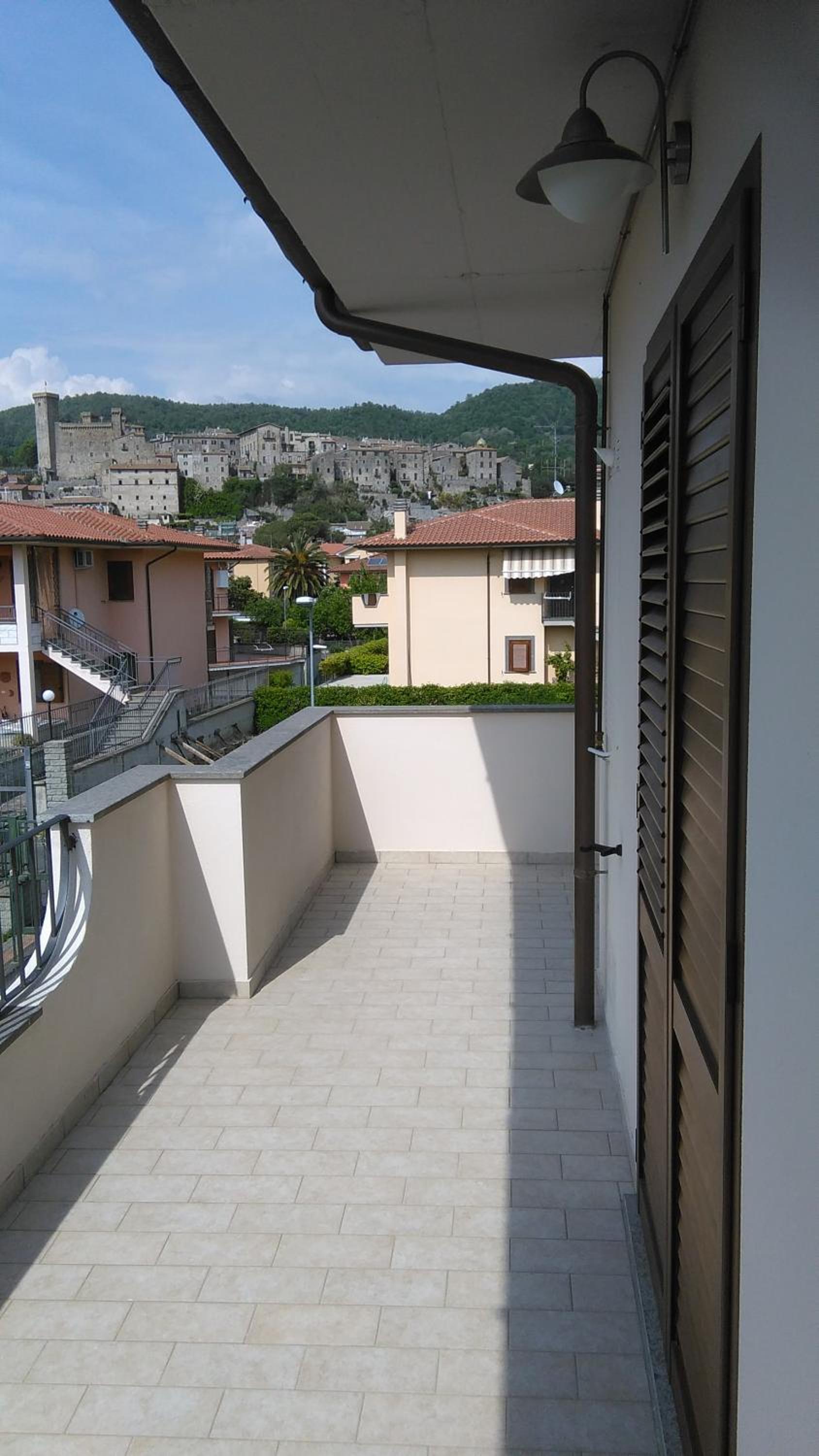 Apartment with Lake View - Photo 12