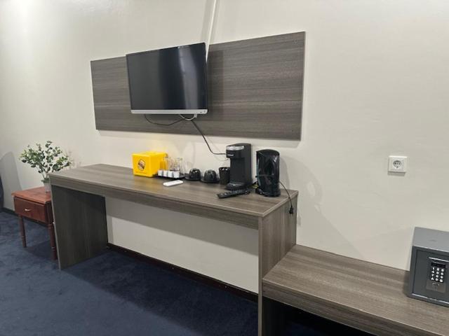 Deluxe Room (1 Adult + 1 Child) photo 2