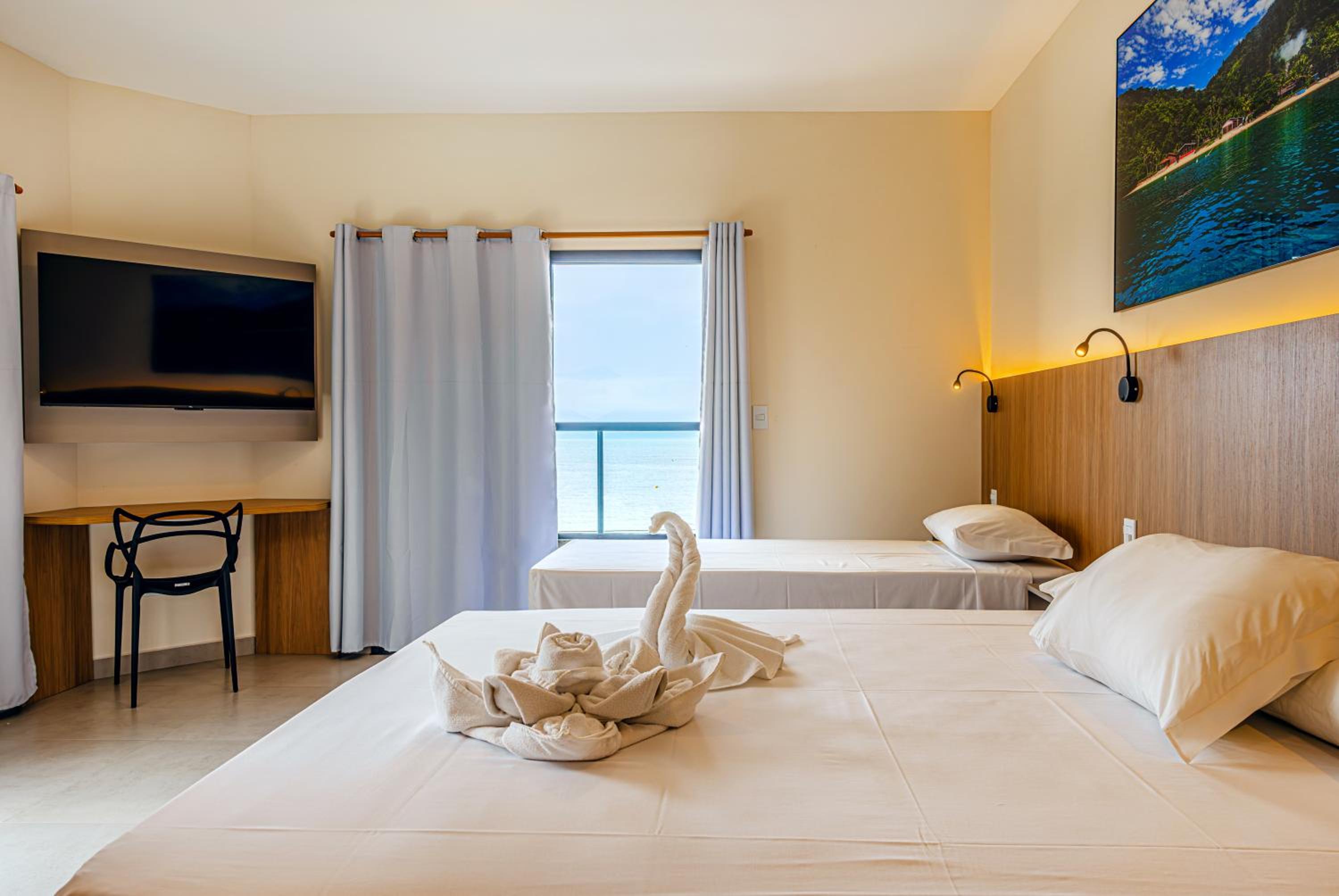 Deluxe Triple Room with Sea View