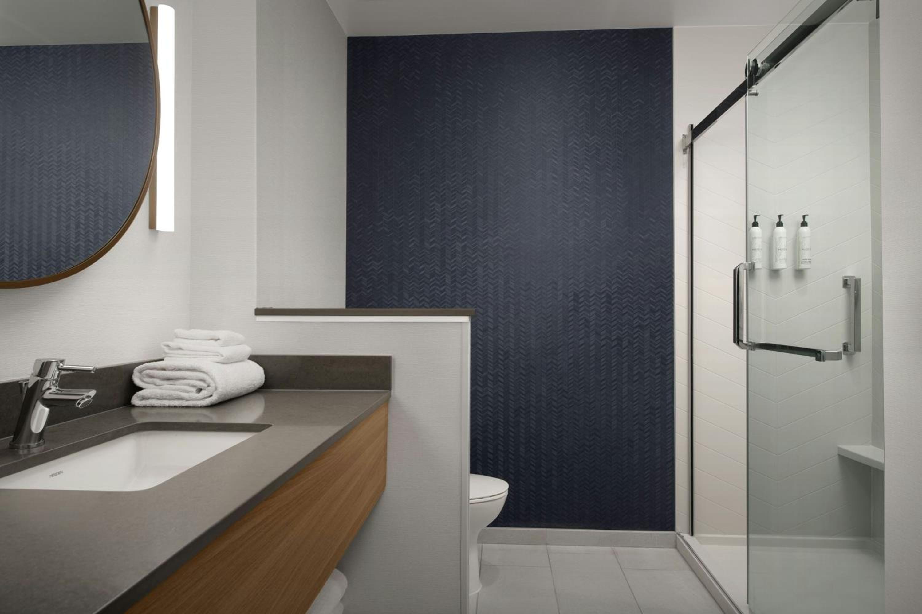 Standard King Room - Hearing Accessible