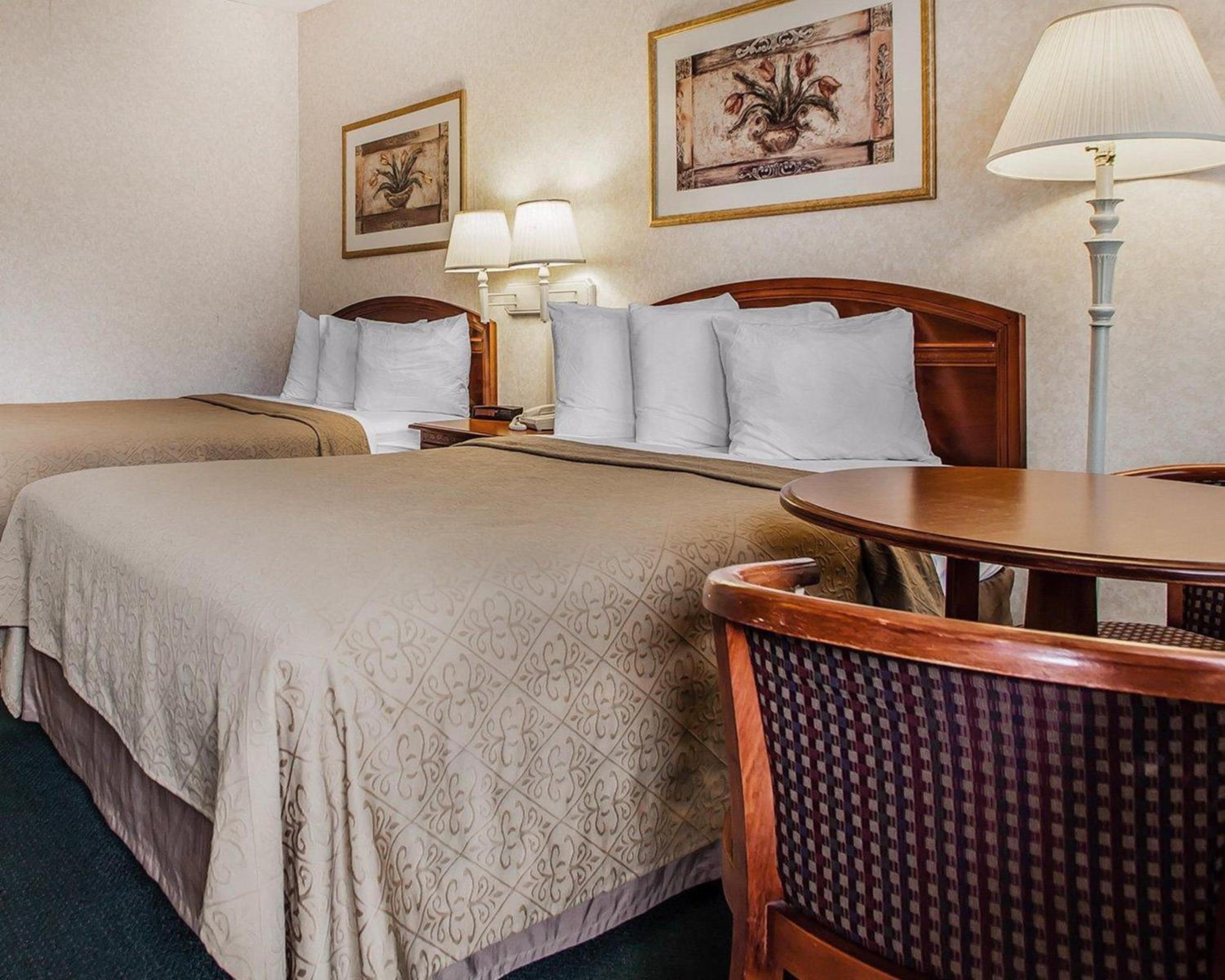 Double Room with Two Double Beds - Non-Smoking - Photo 1