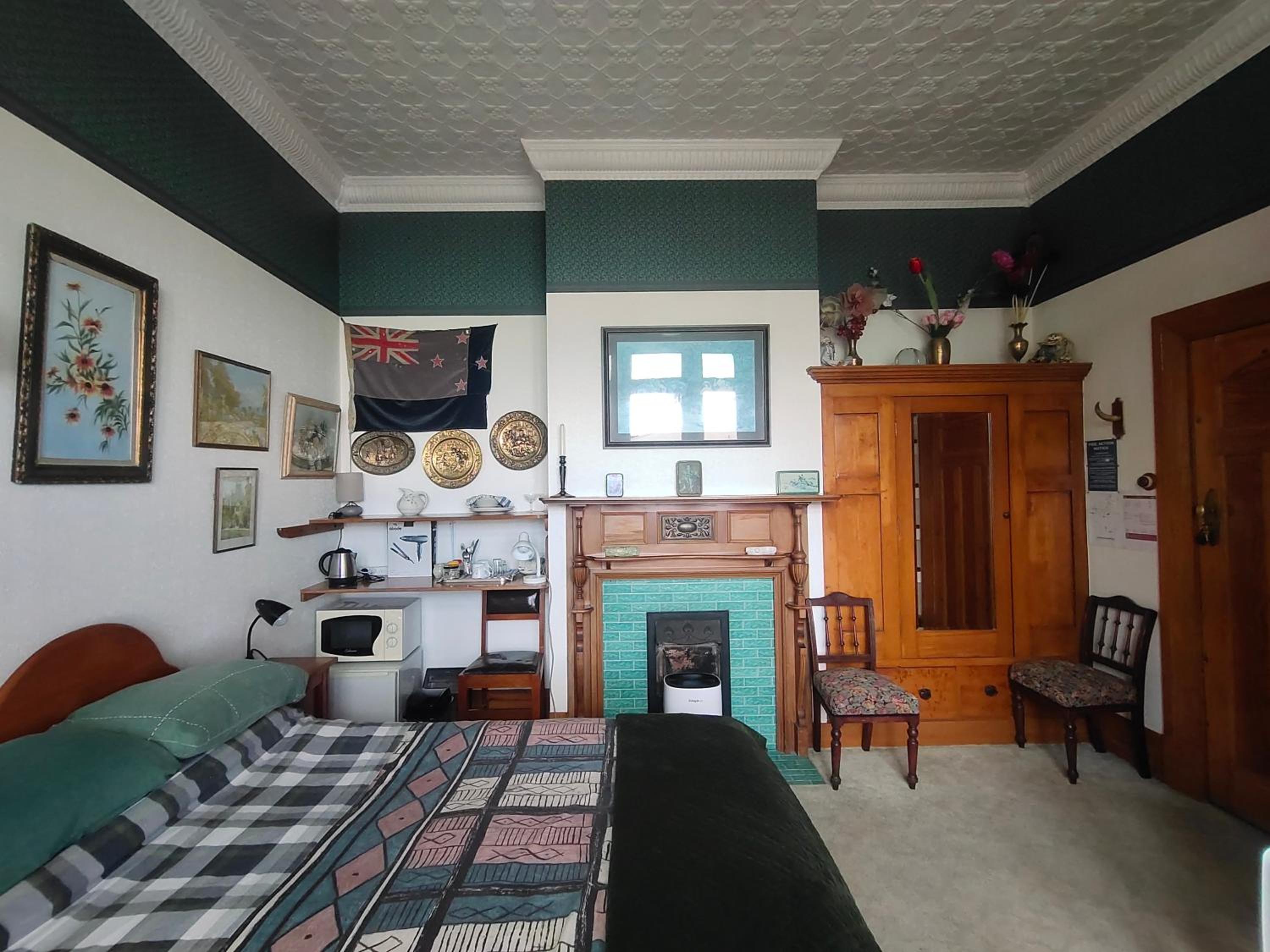 George Gillies Room - Photo 3