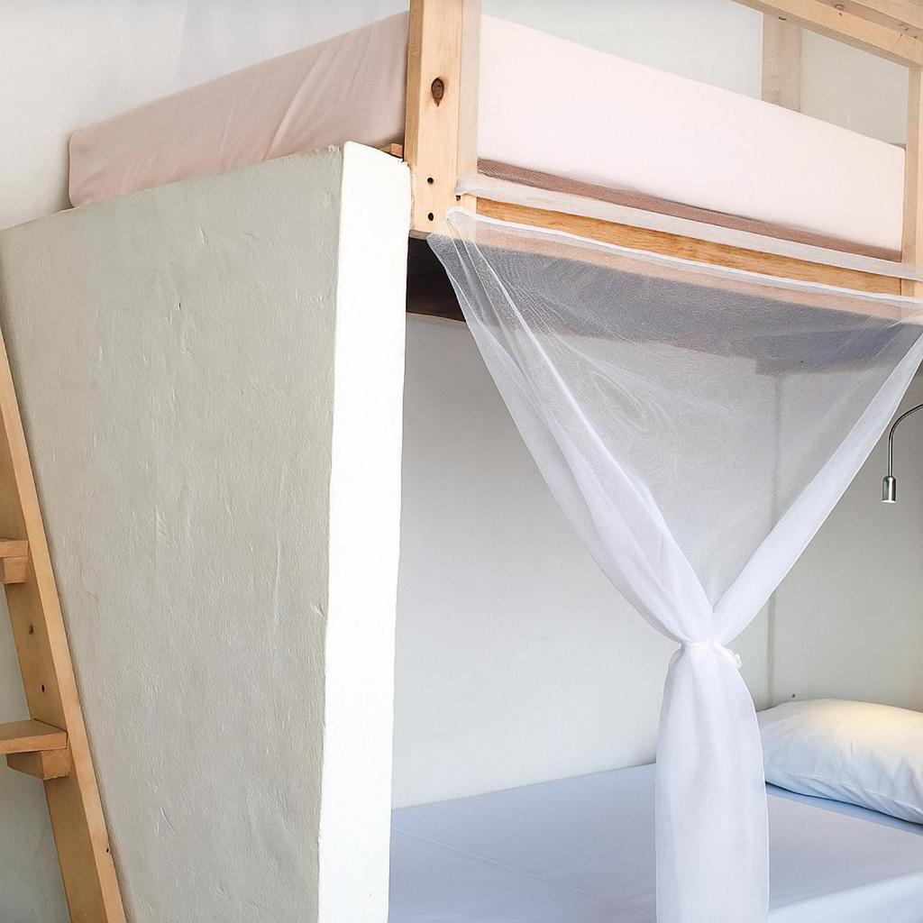 Bed in 6-Bed Dormitory Room photo 3