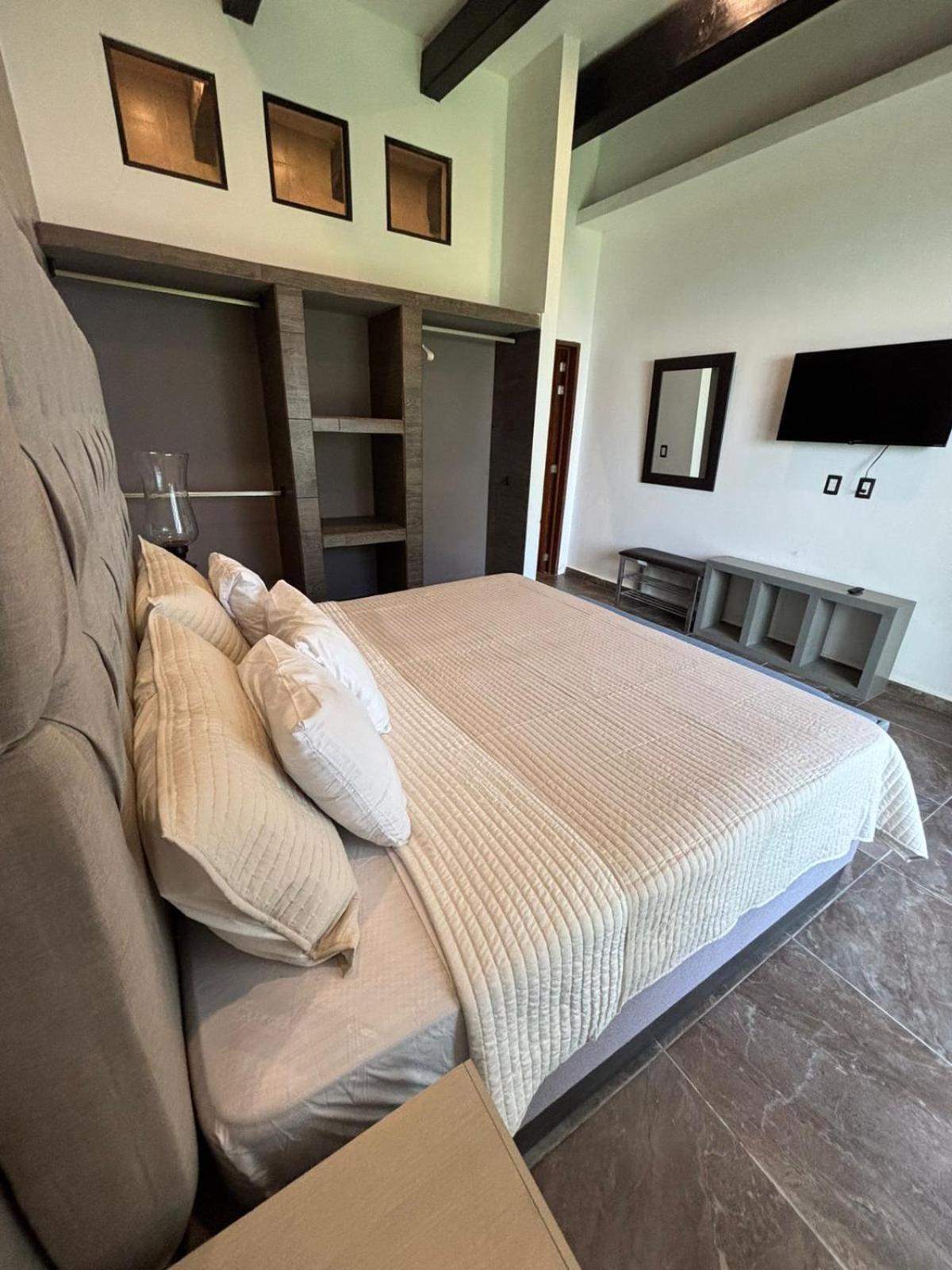 Suite with Garden View photo 3