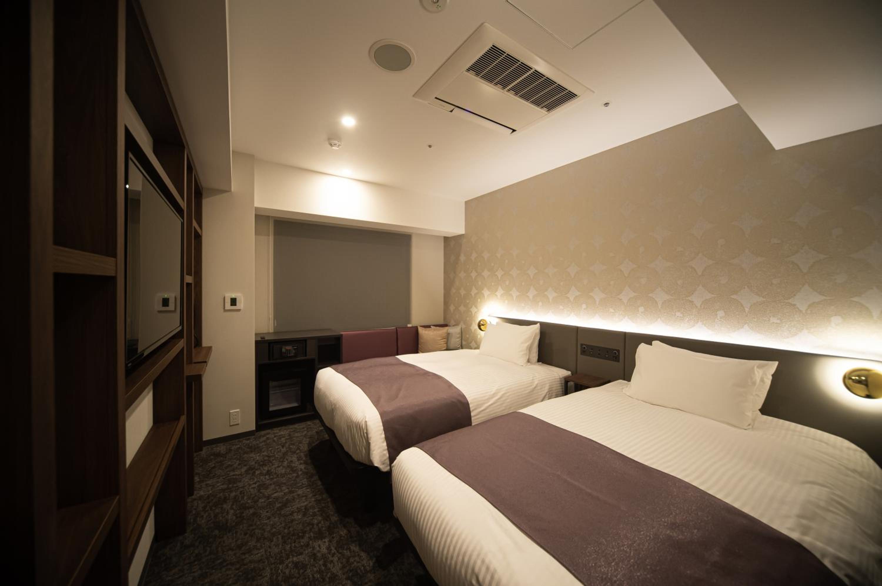 Adjoining Twin Rooms - Photo 7