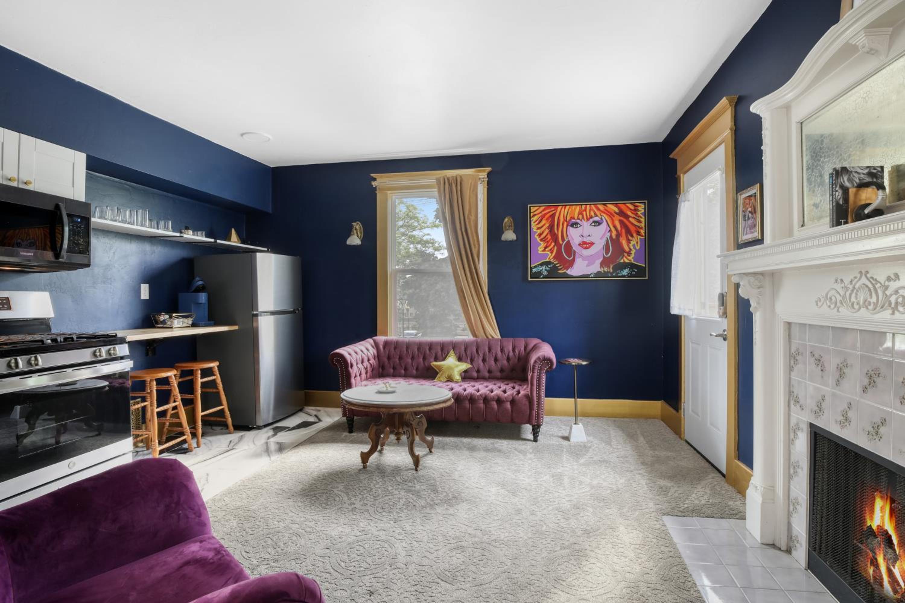 Deluxe King Suite photo 1