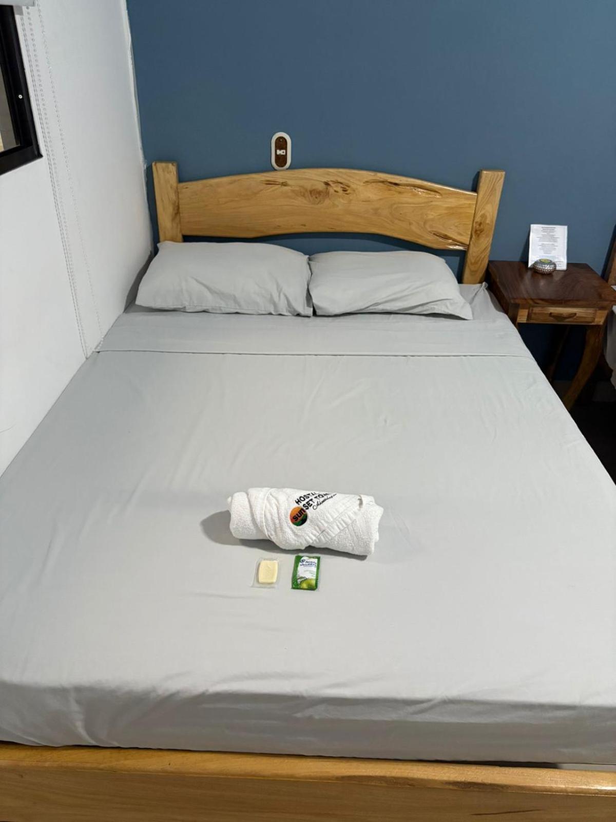 Single Bed in Dormitory Room photo 3