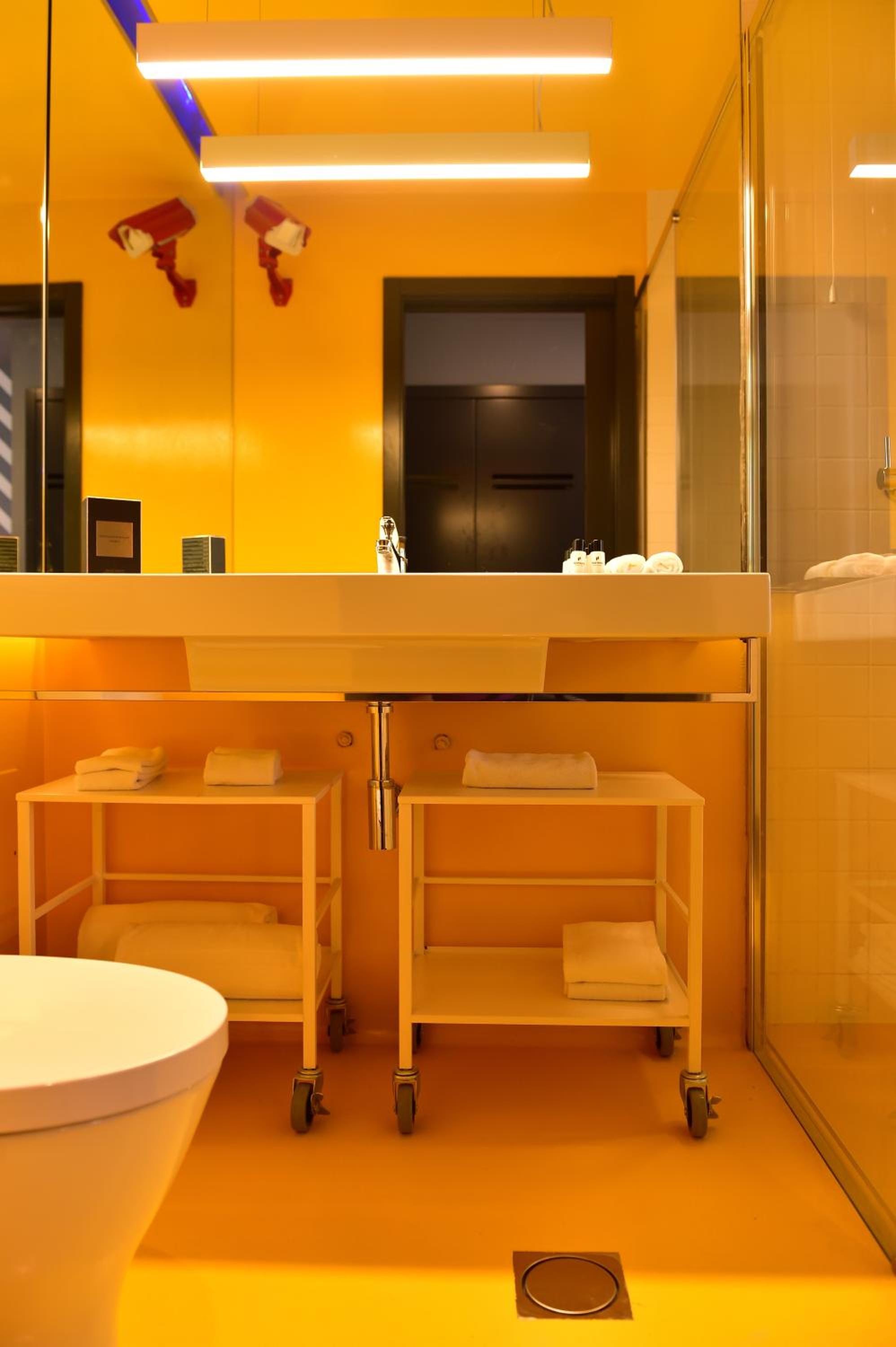 CR Double Room (2 Adults + 1 Child) photo 2