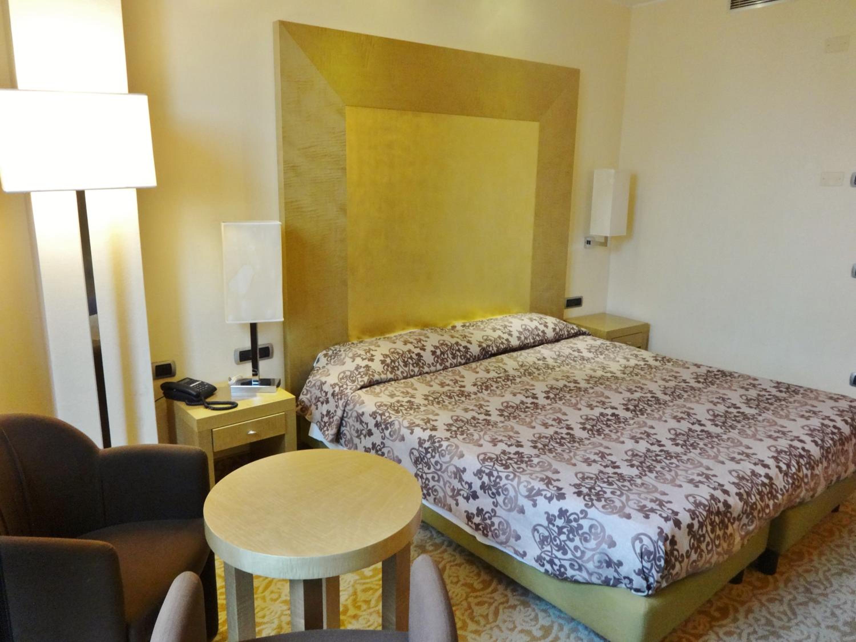 Double Room - Photo 3