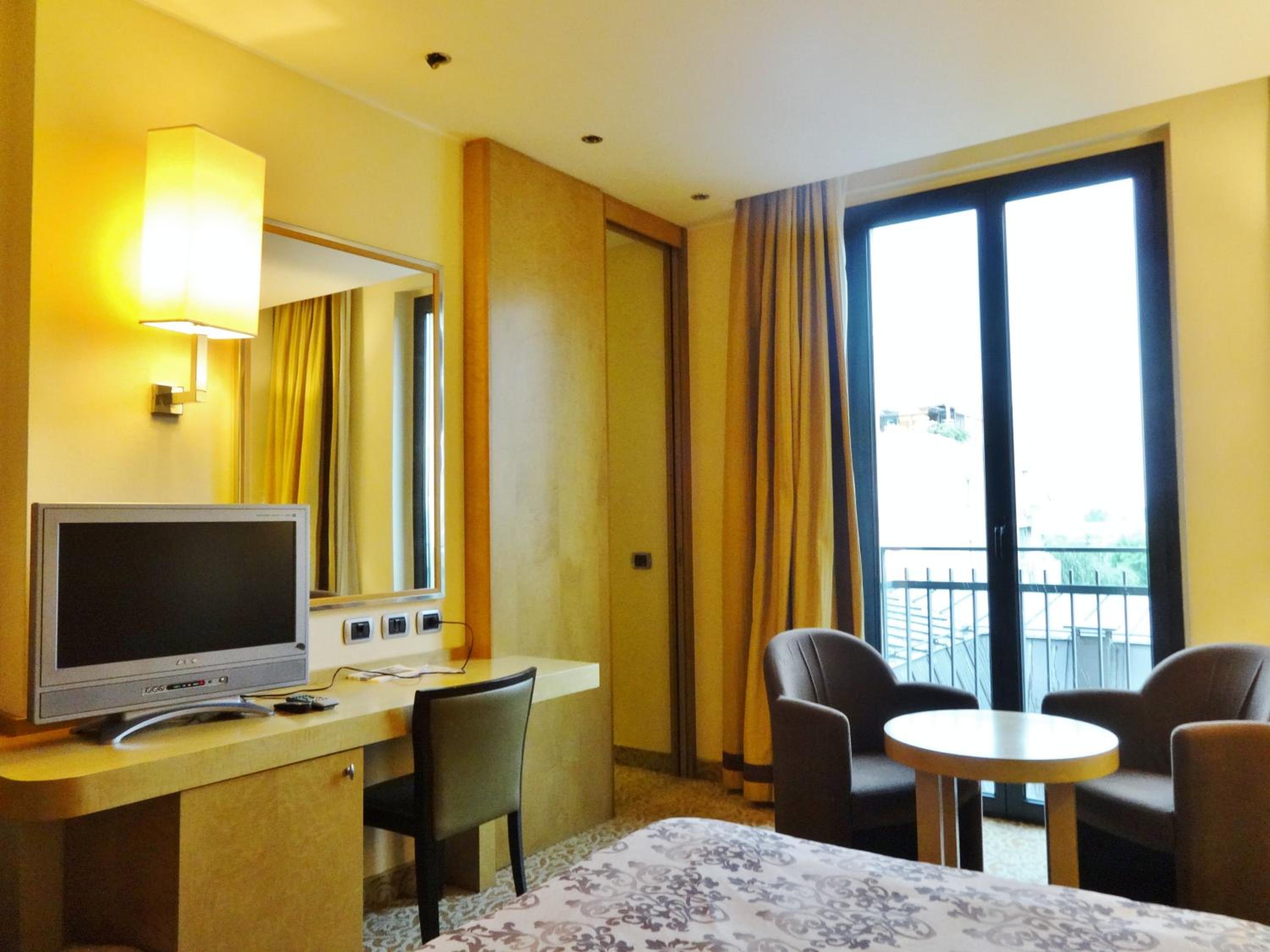 Double Room - Photo 6