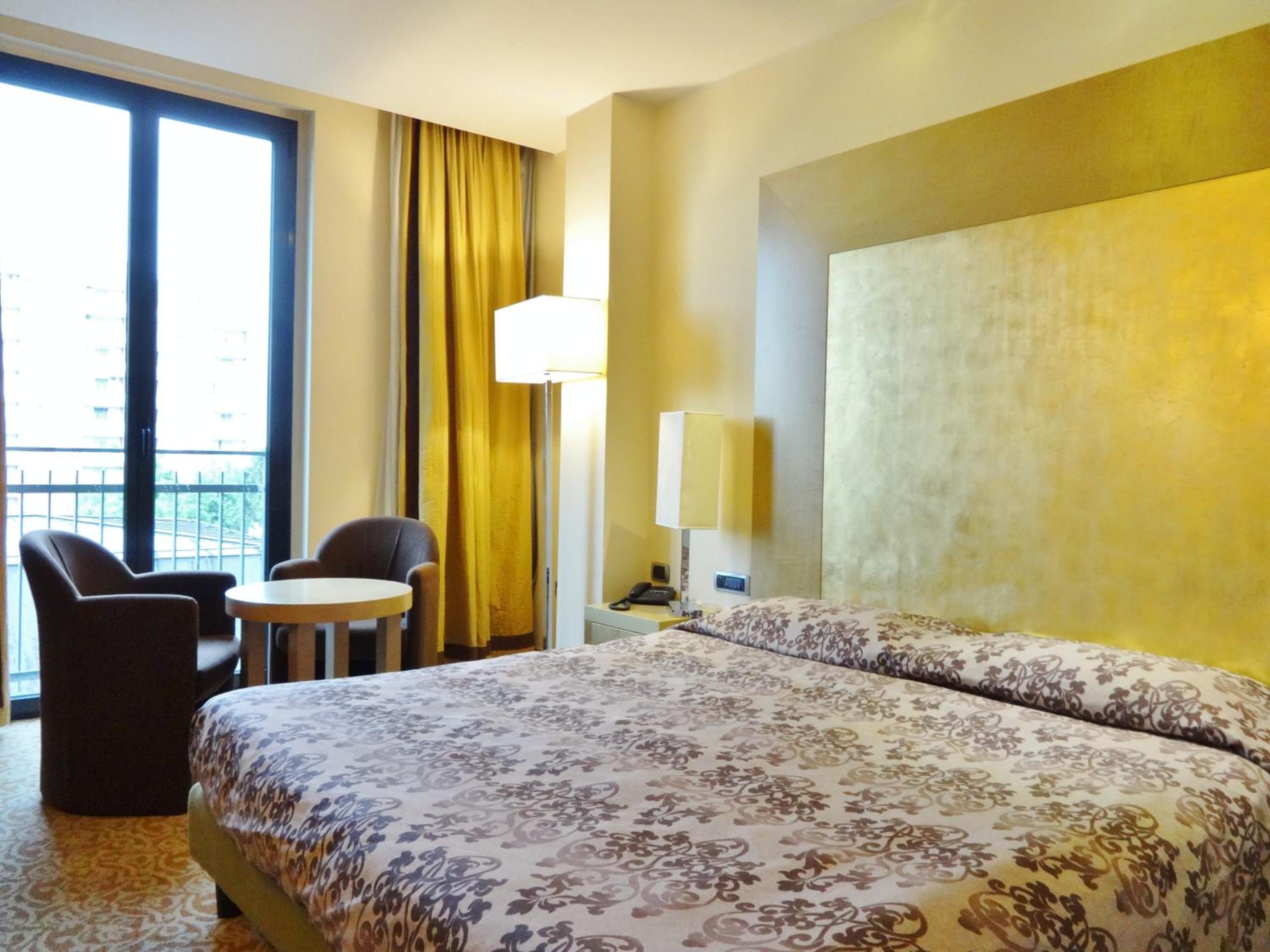 Double Room - Photo 5