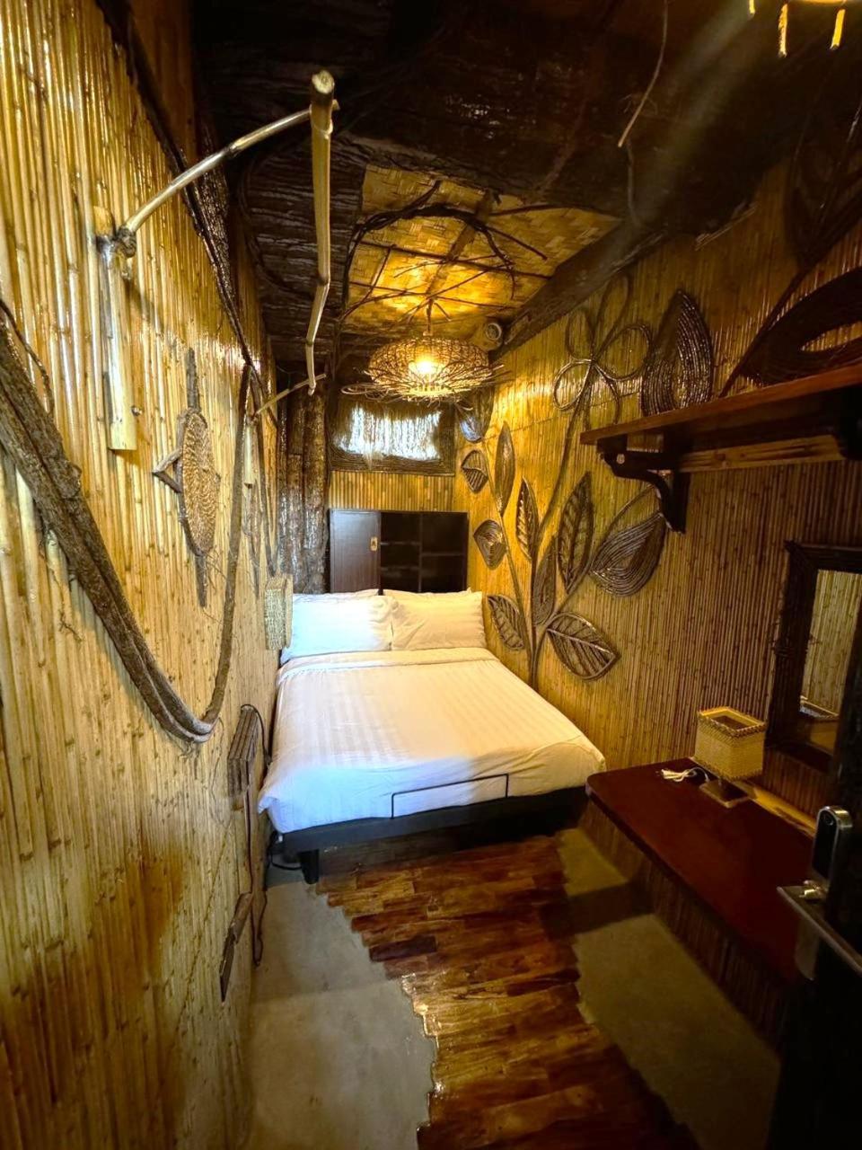 Standard Single Room with Shared Bathroom photo 1
