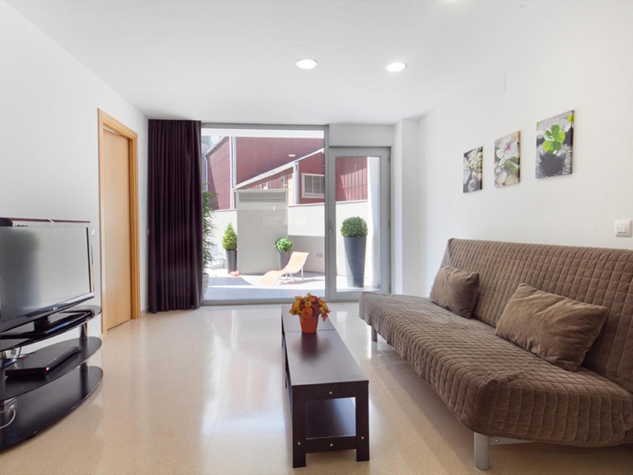 Apartamento de Dos Habitaciones con Terraza