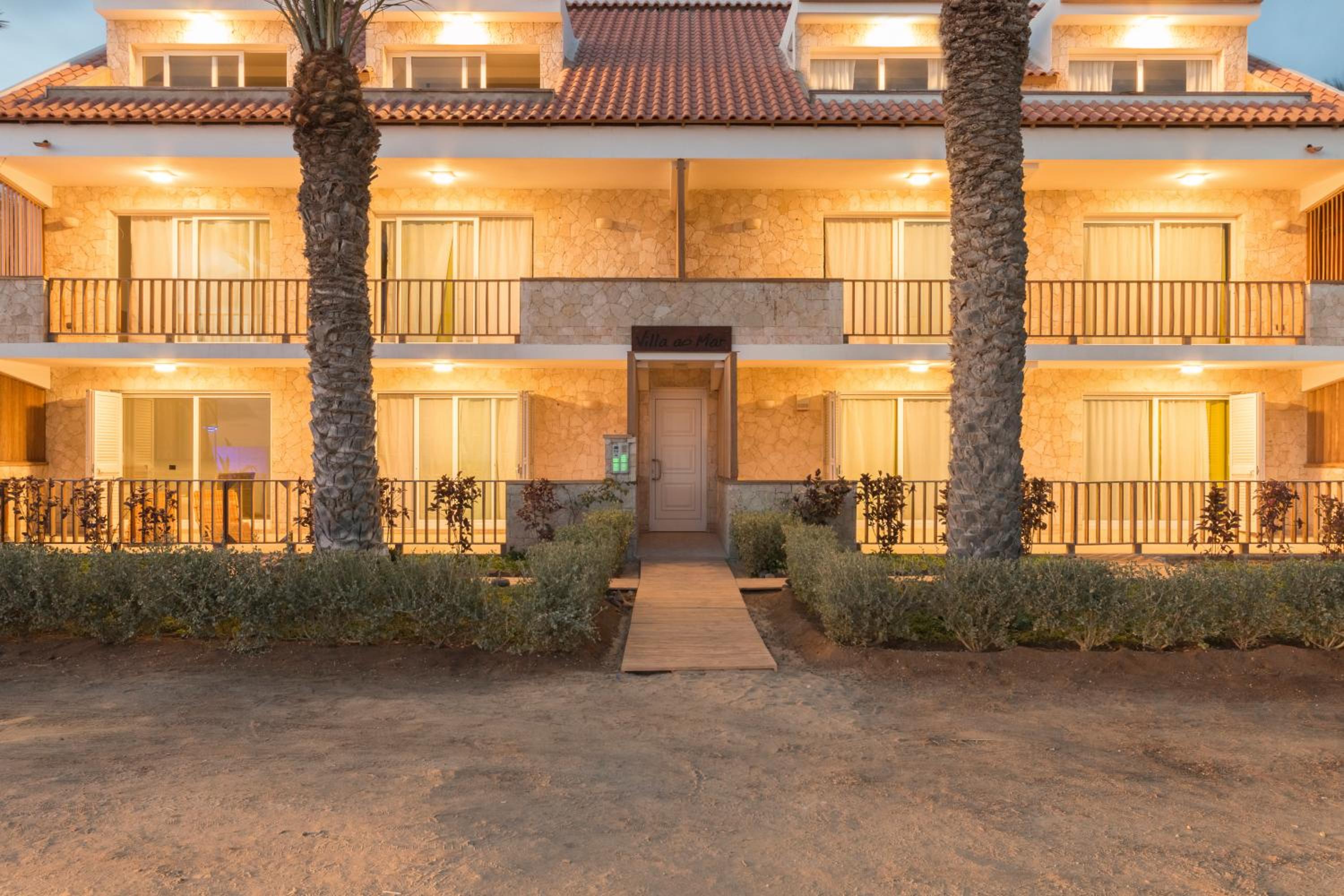 Three-Bedroom Apartment with Ocean View photo 3