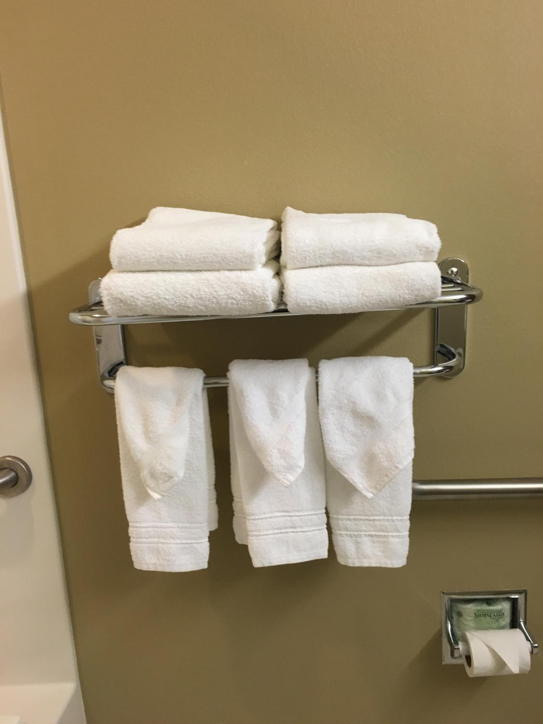 Queen Room - Disability Access/Non-Smoking - Photo 13