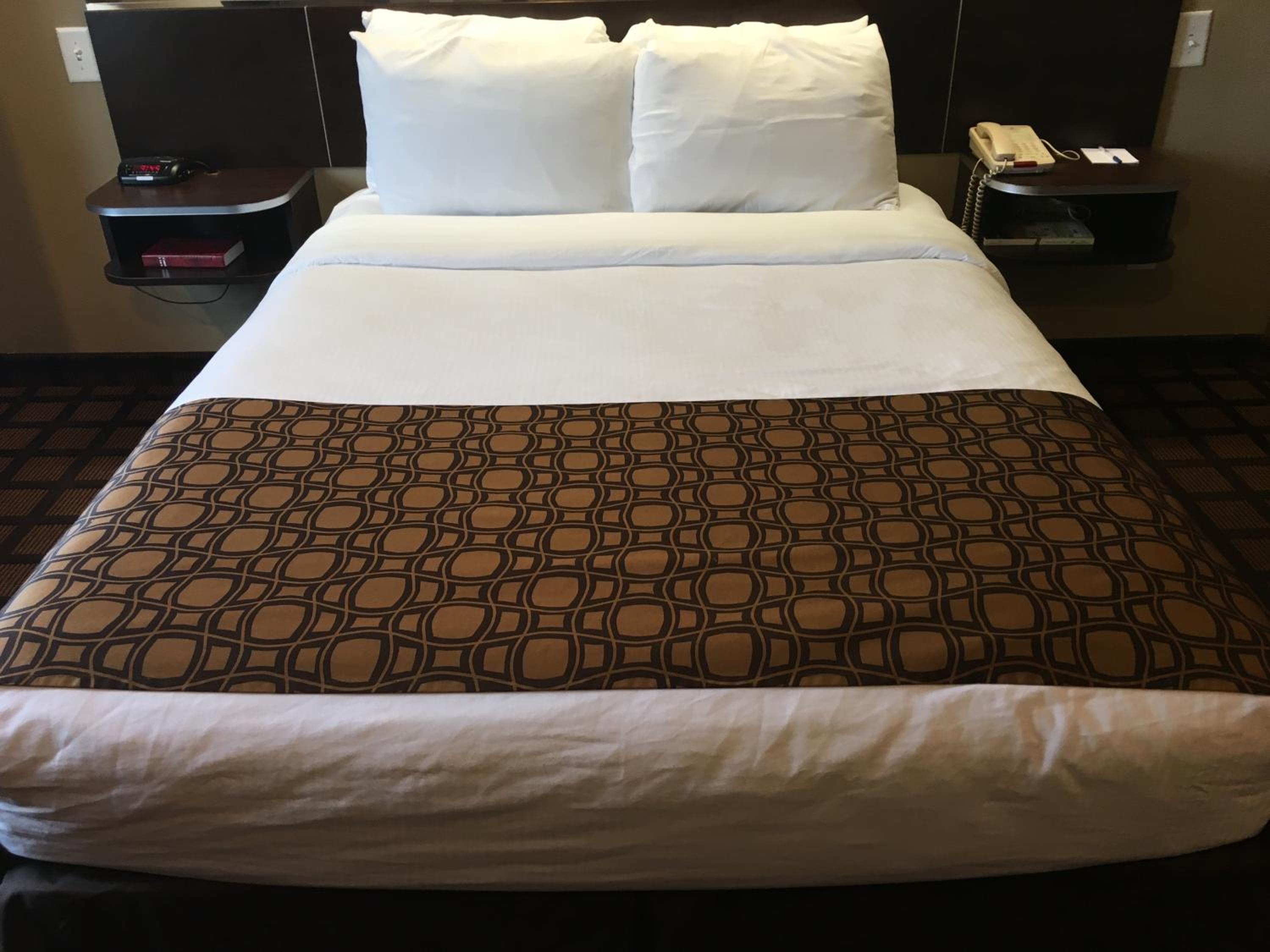 Queen Room - Disability Access/Non-Smoking - Photo 4