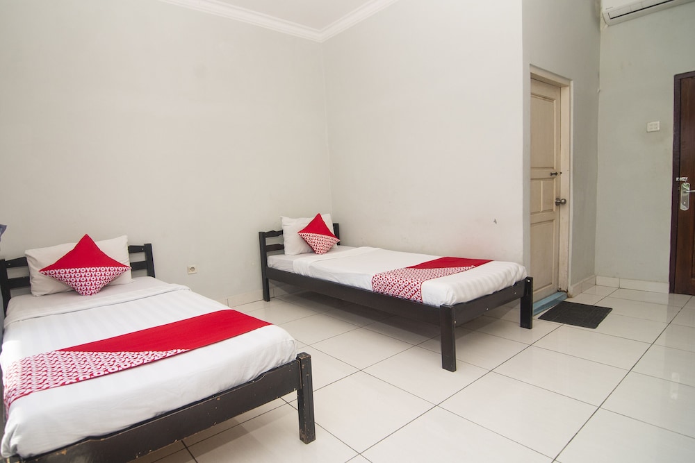 Deluxe Twin Room photo 3