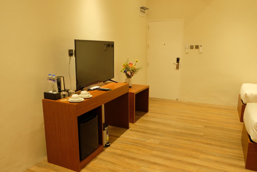 Standard Suite - Photo 2