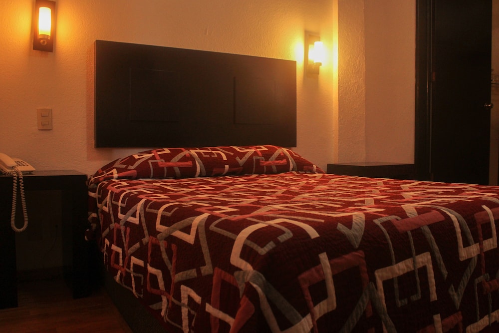 Basic Room, 1 Double Bed - Photo 6
