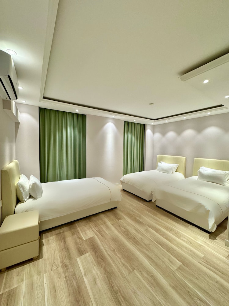 Superior Triple Room photo 1