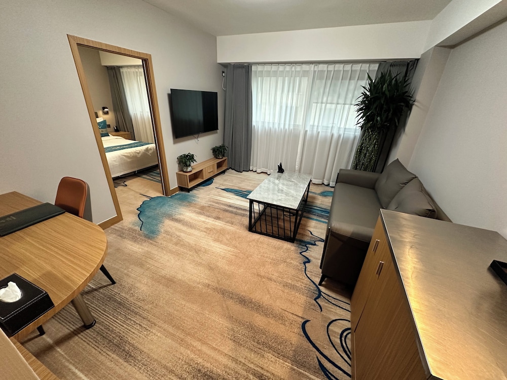 Business Suite (newly renovation)