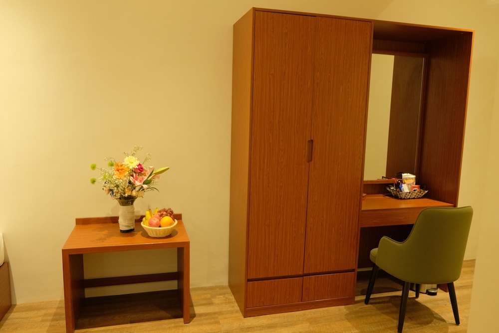 Deluxe Suite - Photo 2