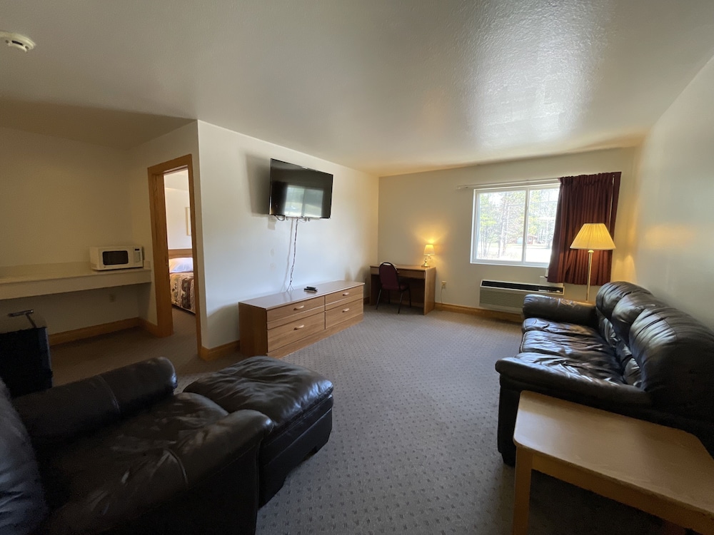 King Suite with Jetted Tub