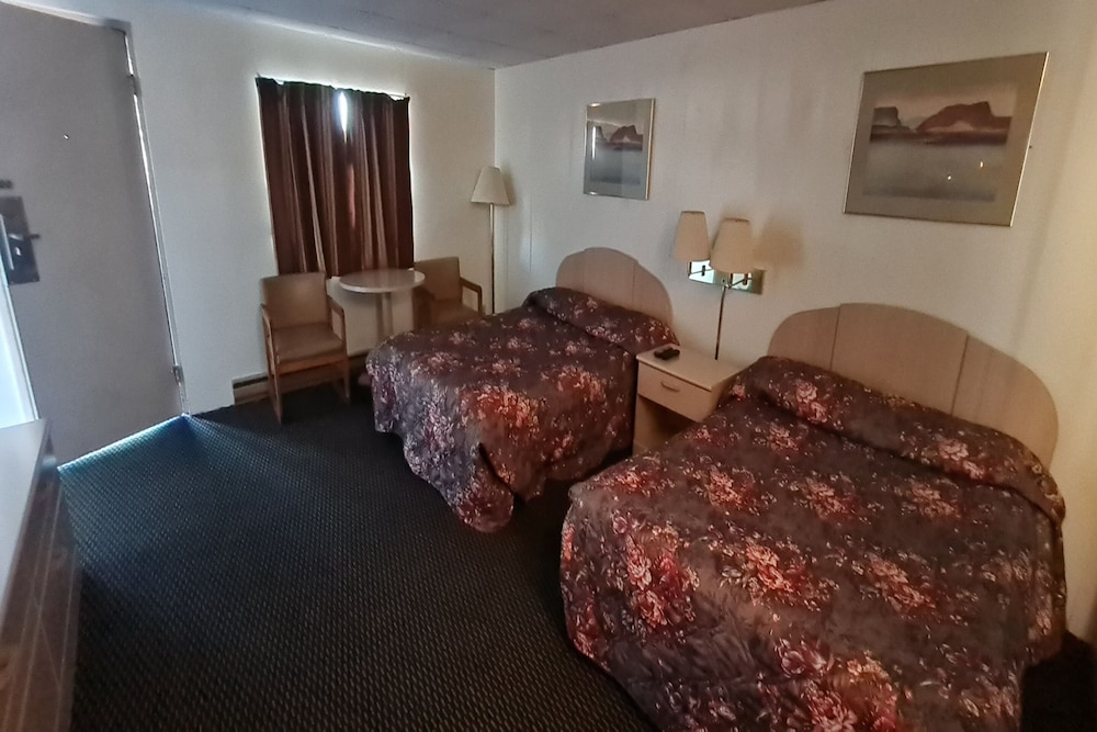 Room, 2 Double Beds, Smoking photo 3