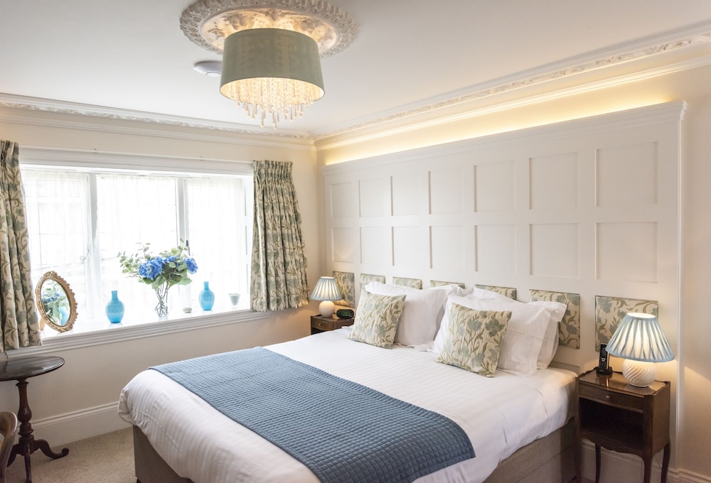 5 Tennyson room photo 1