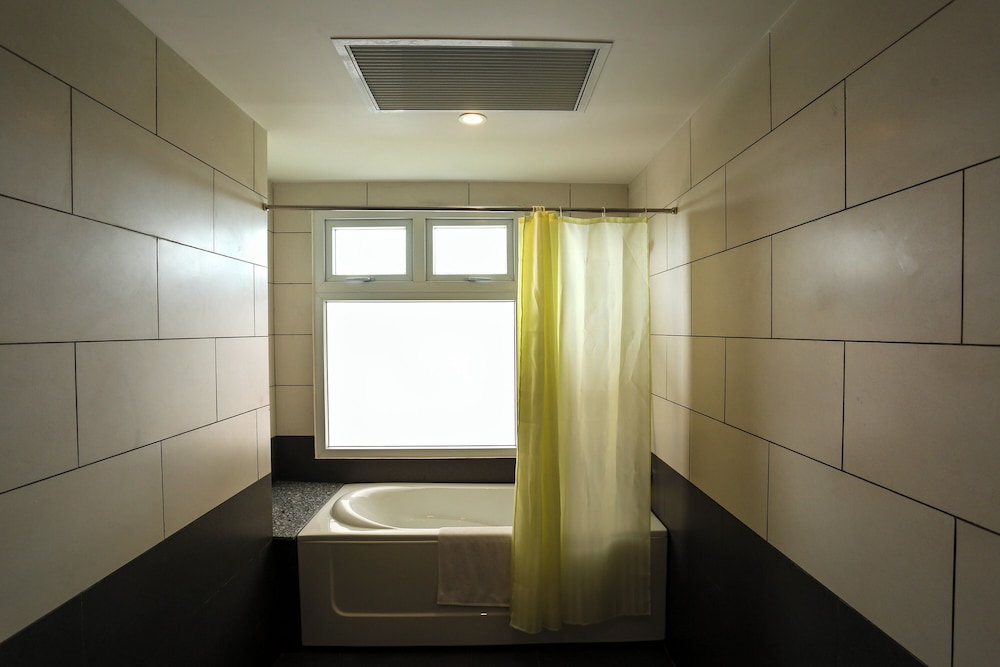 Deluxe Room, Lake View photo 2