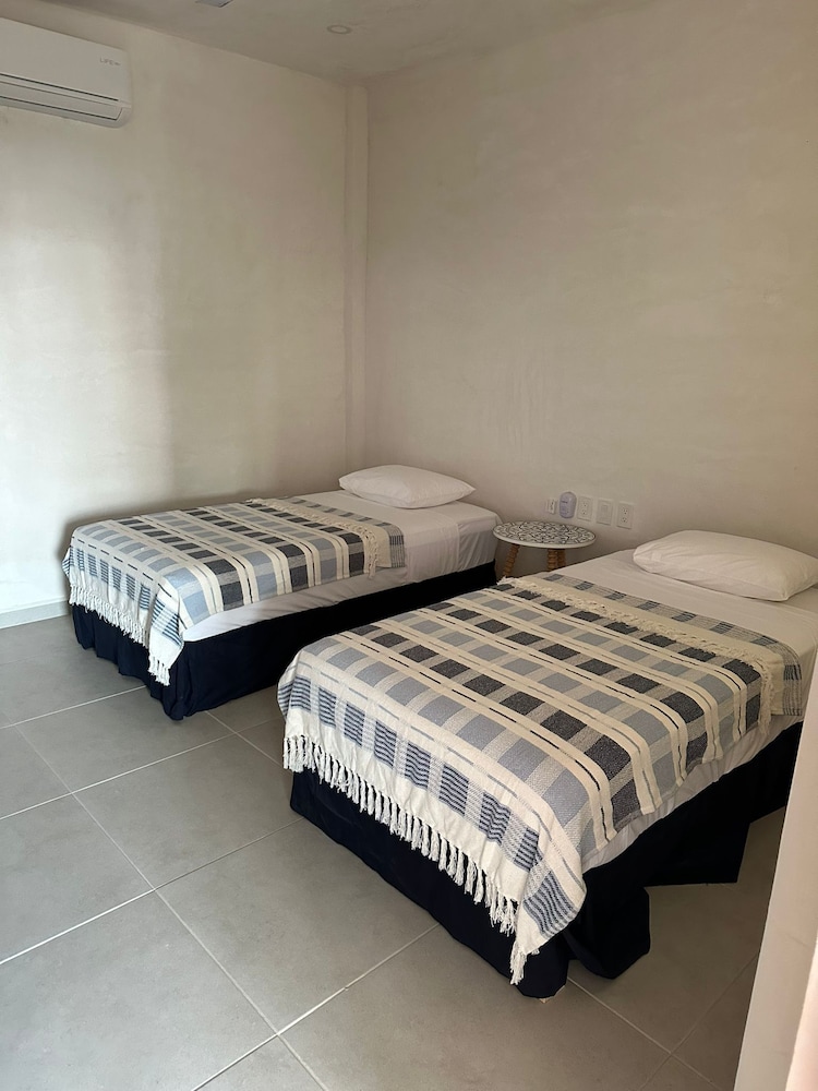 Deluxe Room, 2 Twin Beds, Non Smoking, Private Bathroom photo 2