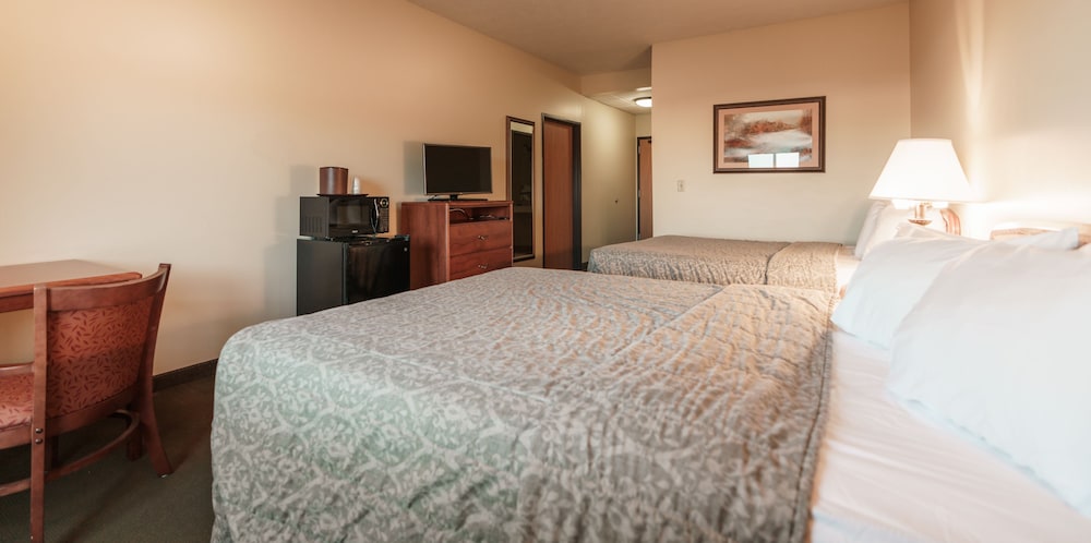 Business Room, 2 Queen Beds, Non Smoking photo 3