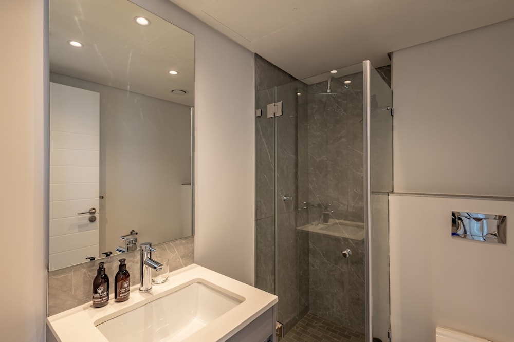 Apartment, 2 Bedrooms - Photo 10