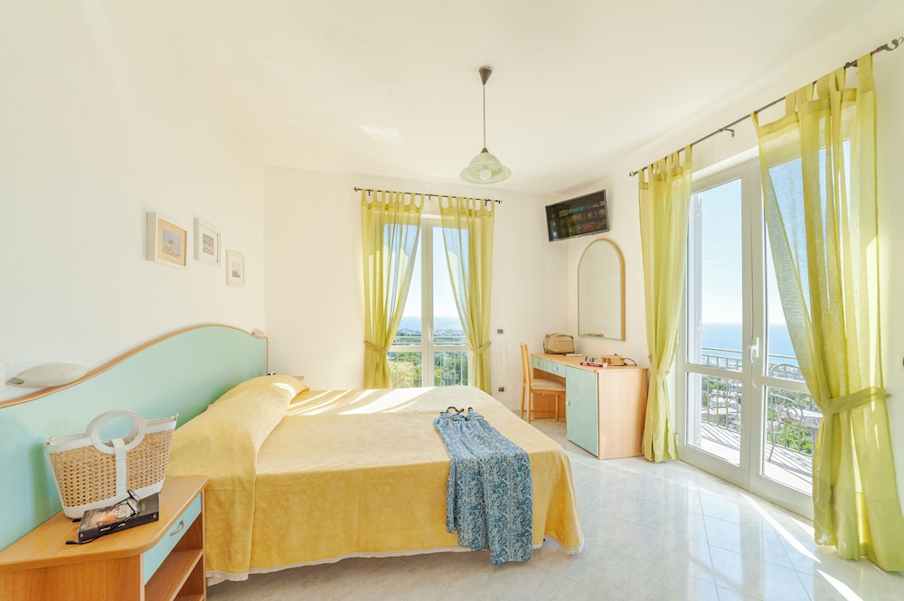 Standard Double or Twin Room, Sea View