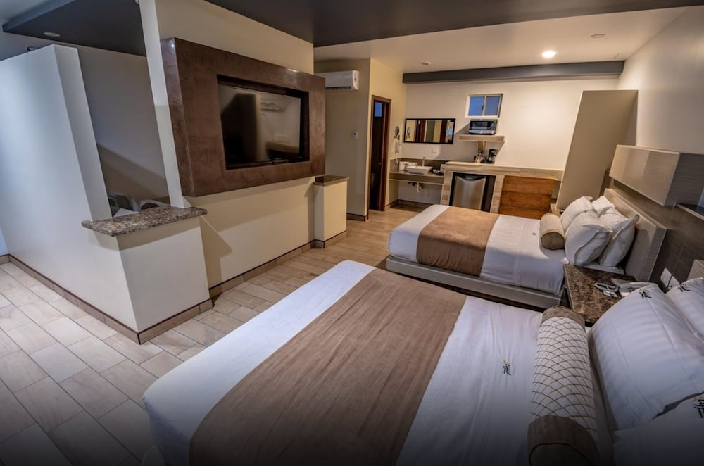 Comfort Triple Room, Multiple Beds photo 2