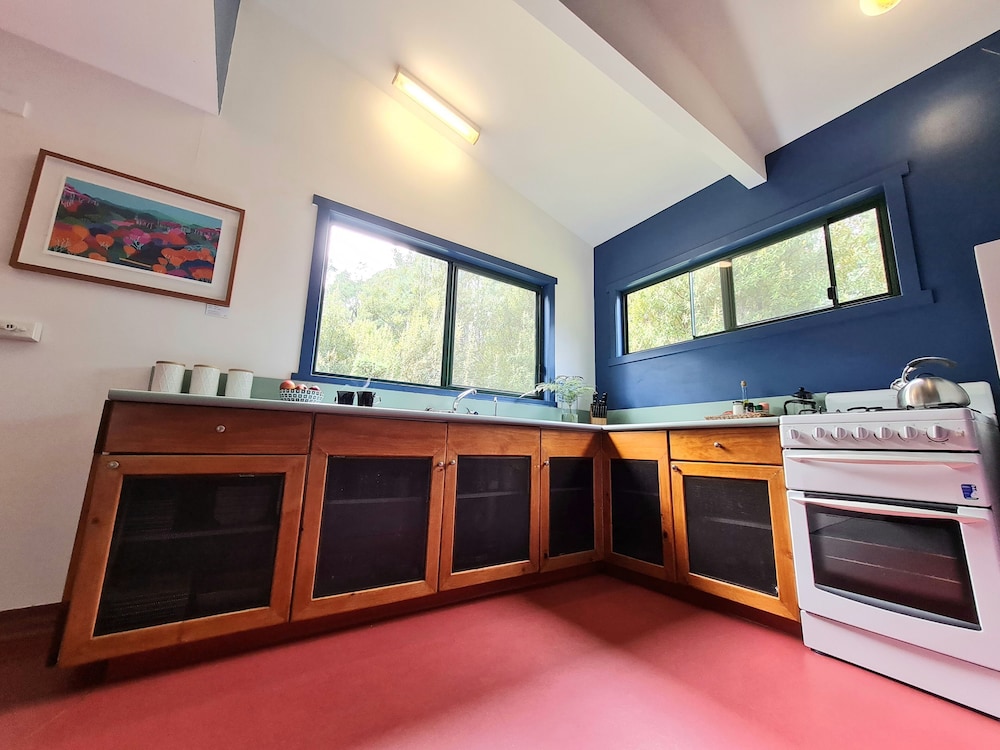 Family House, 2 Bedrooms, Accessible, Mountain View - Photo 4