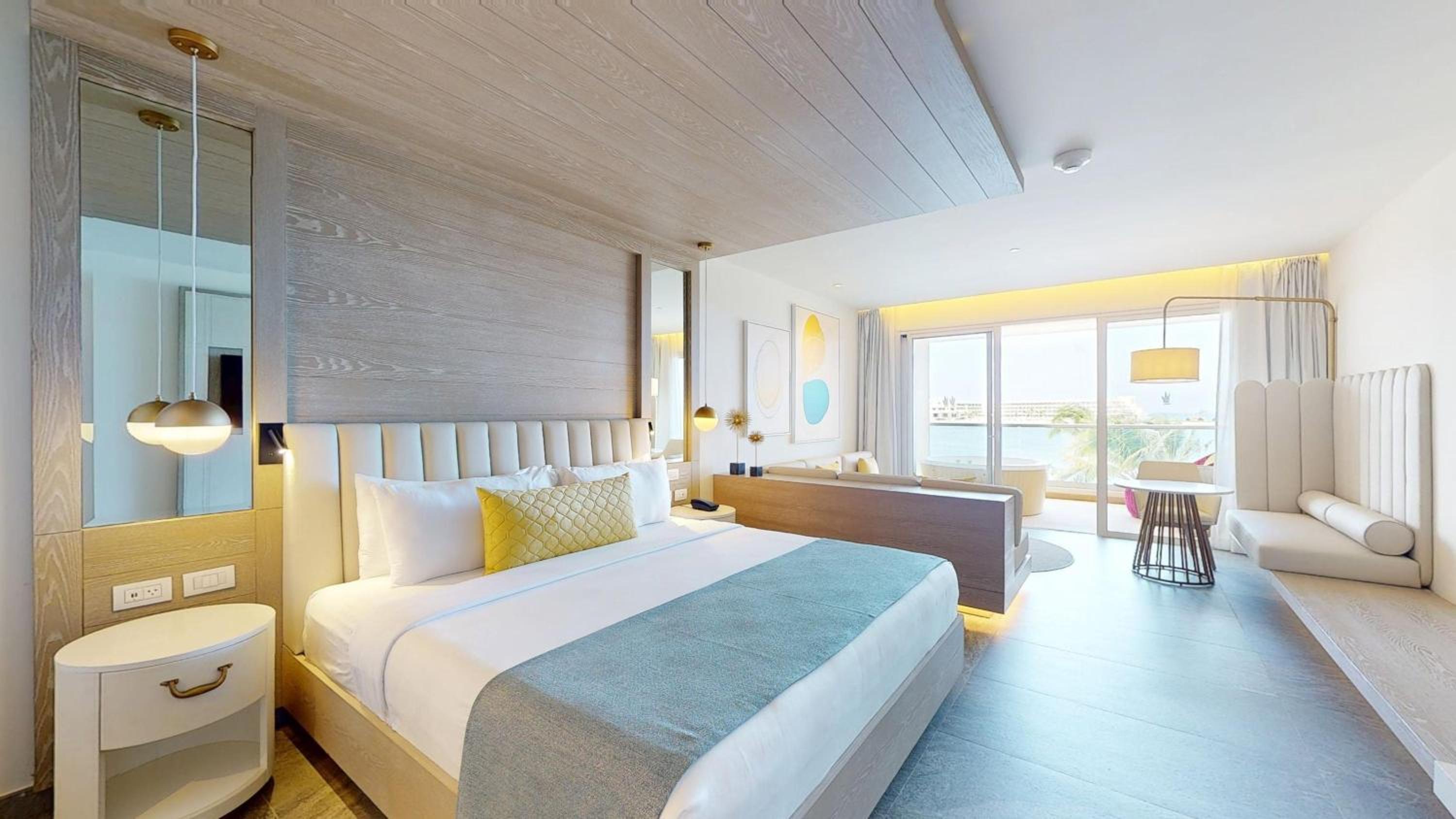 Platinum Junior Suite - Photo 1