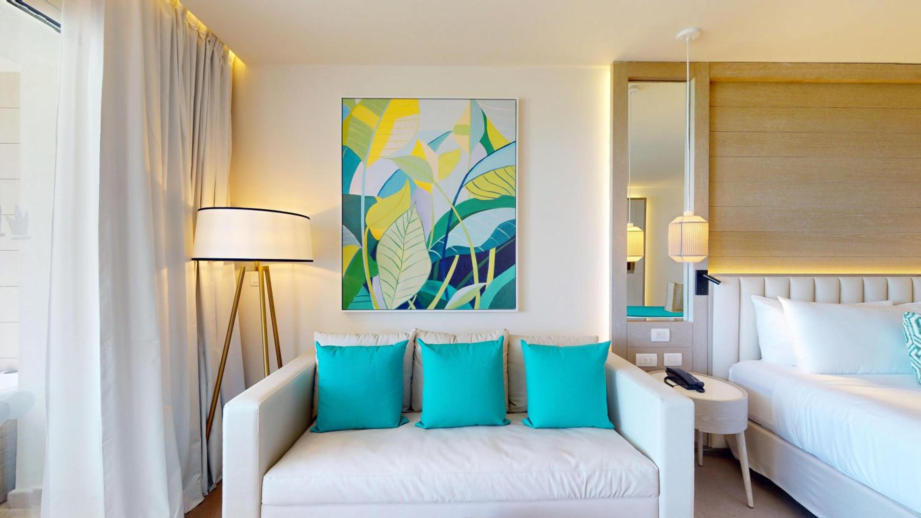 Platinum Junior Suites - Photo 4