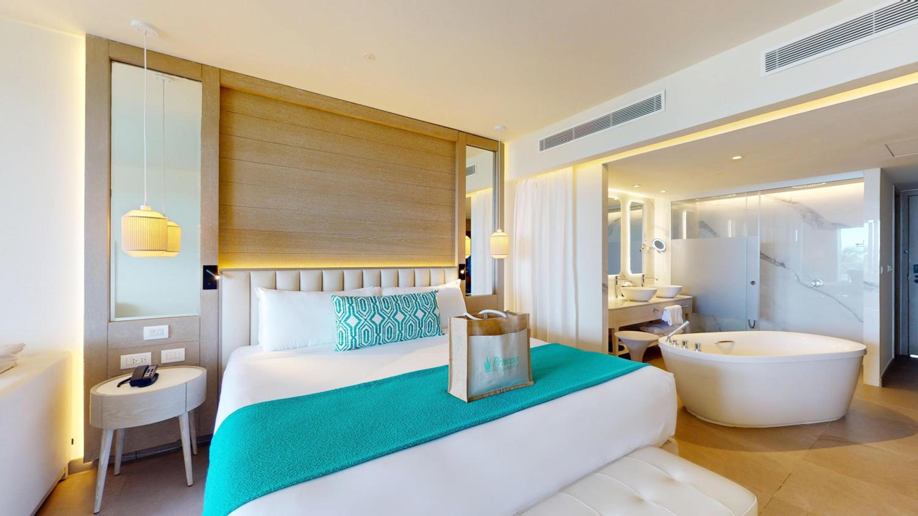 Platinum Junior Suites - Photo 5