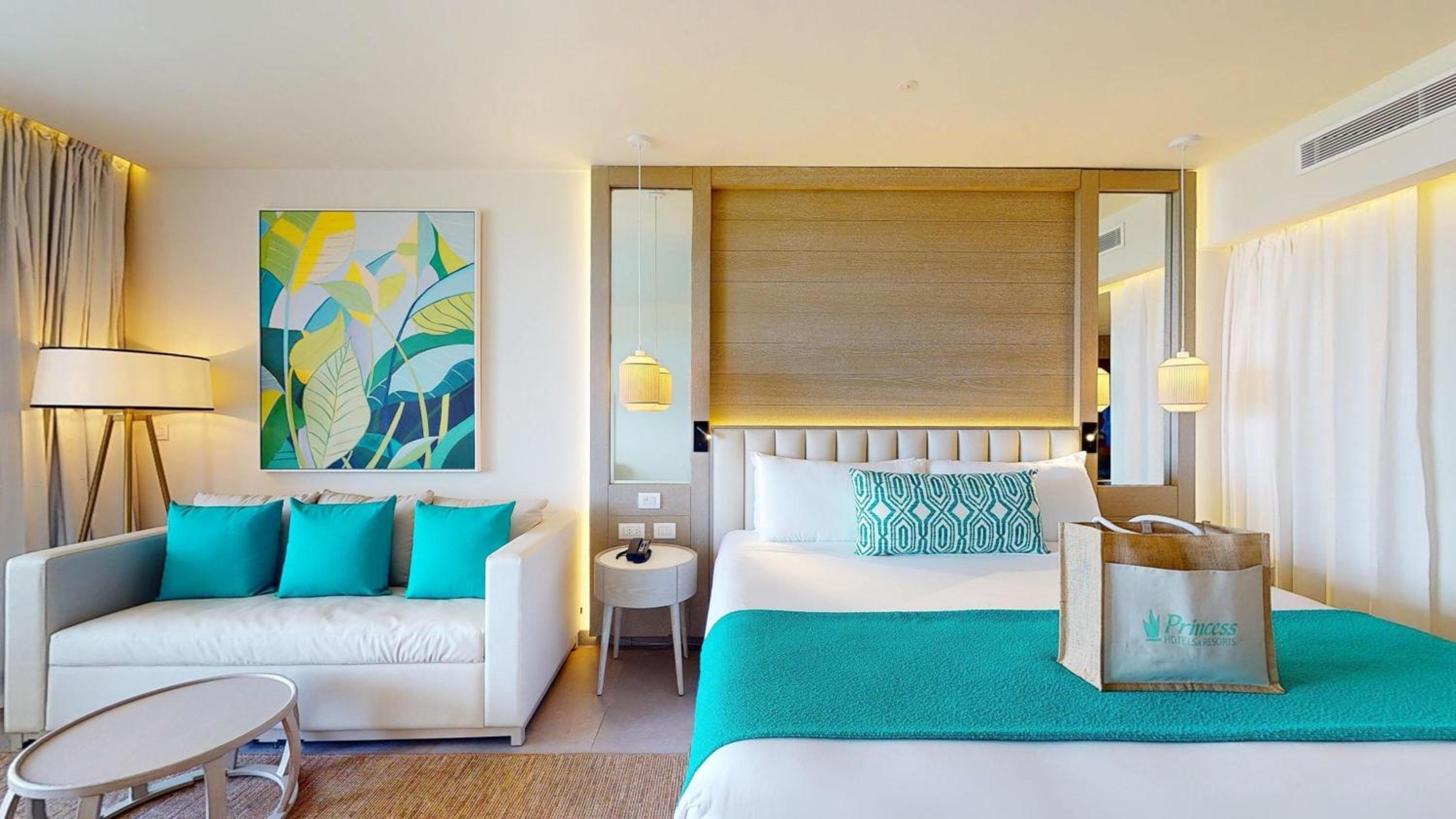 Platinum Junior Suites - Photo 9