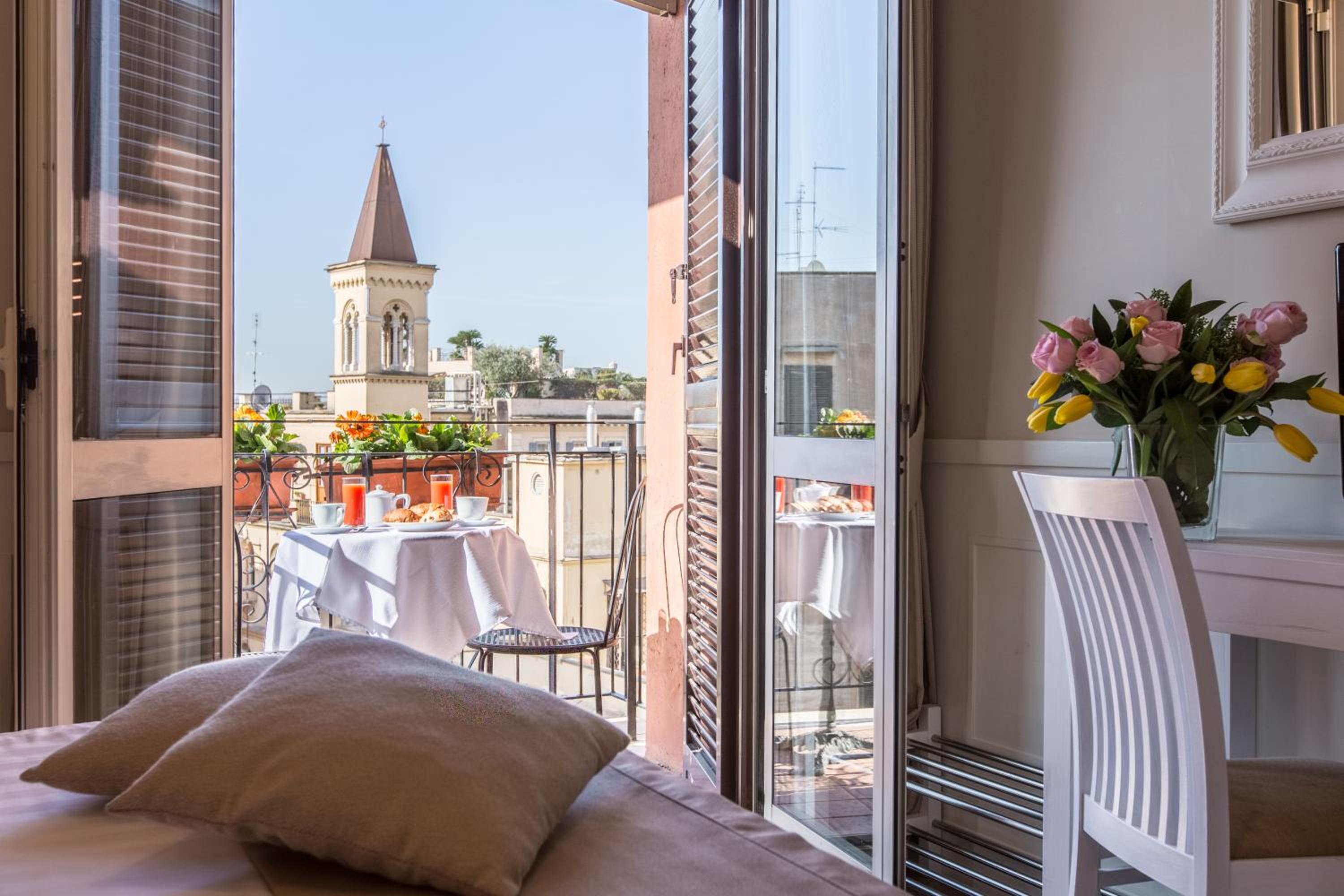 Double Room with Balcony photo 2