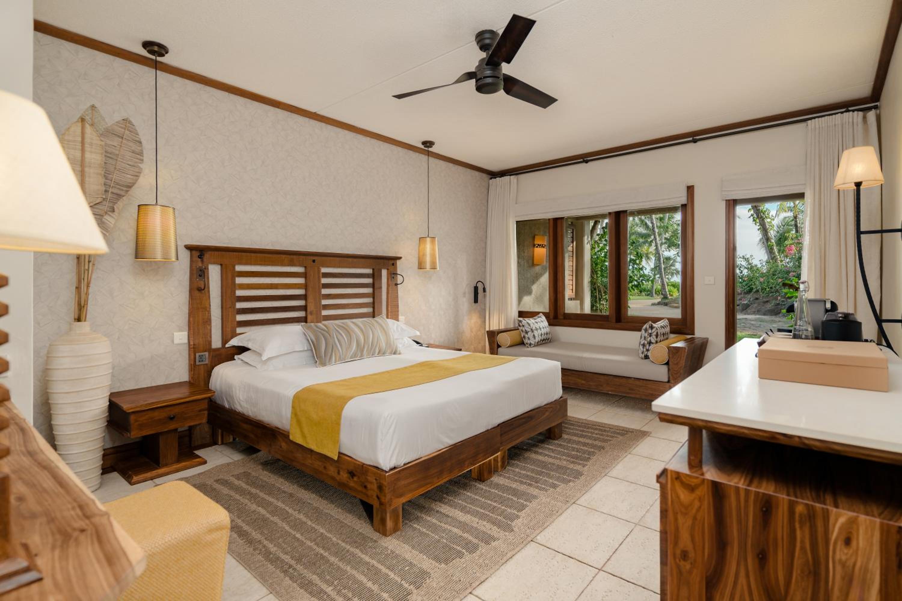 Deluxe Beach View - Photo 8