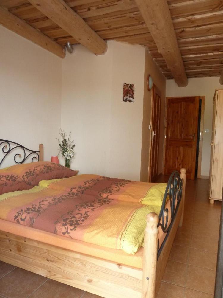 Deluxe Double Room (2 Adults + 1 Child) photo 1